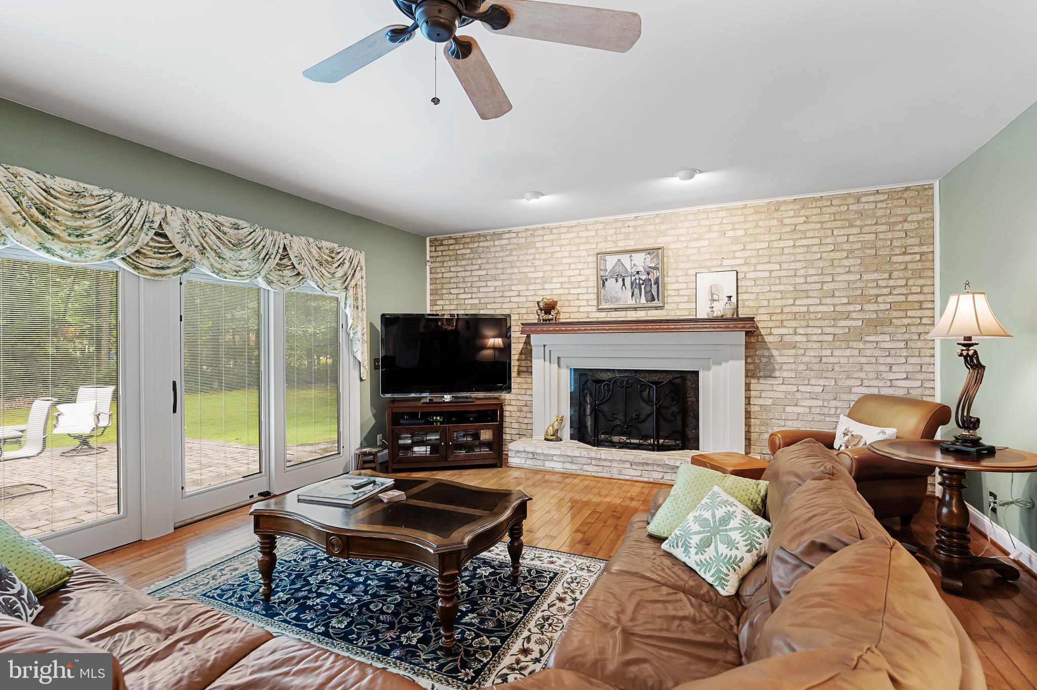 38 Fox Hill DRIVE