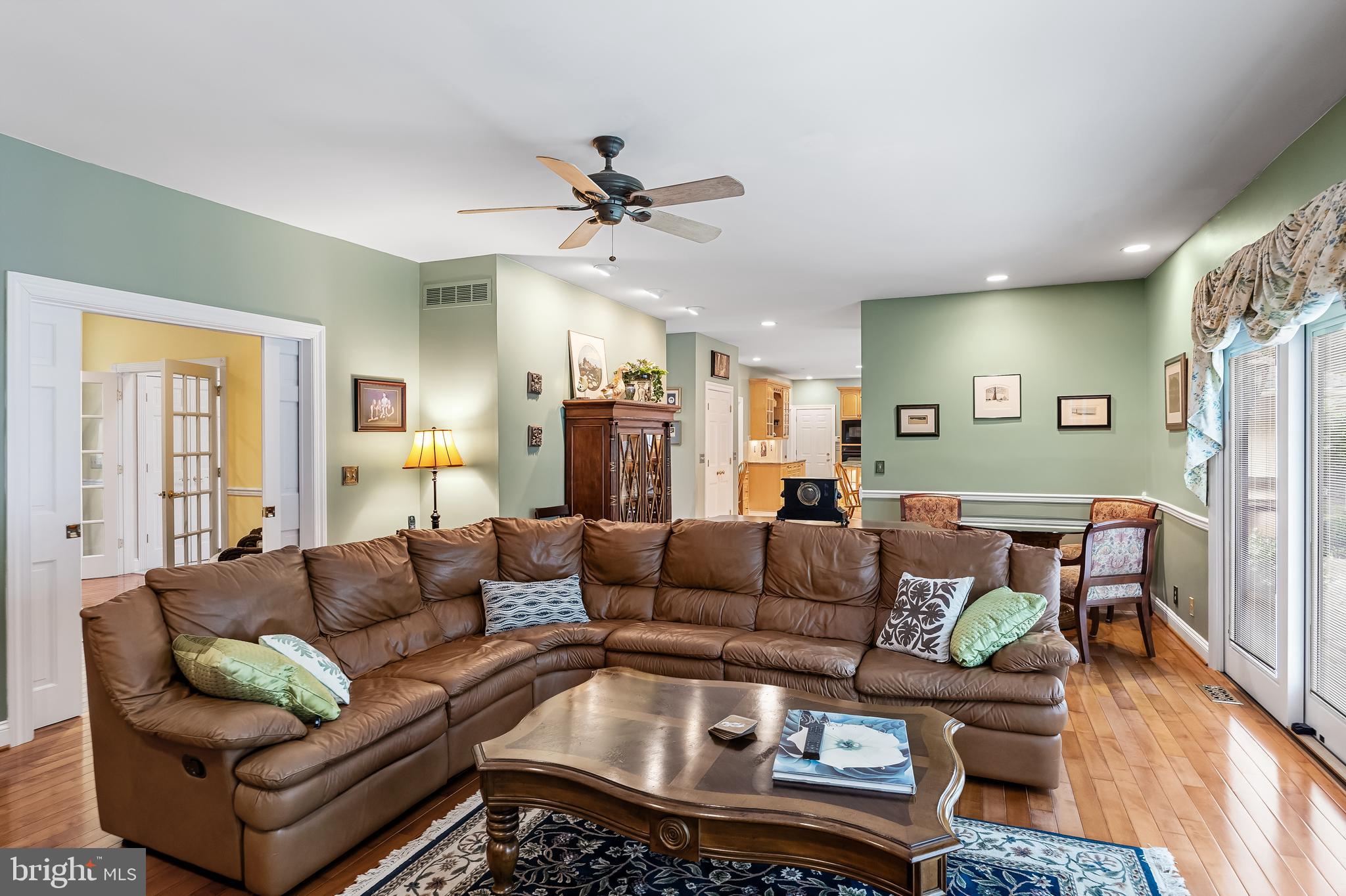 38 Fox Hill DRIVE