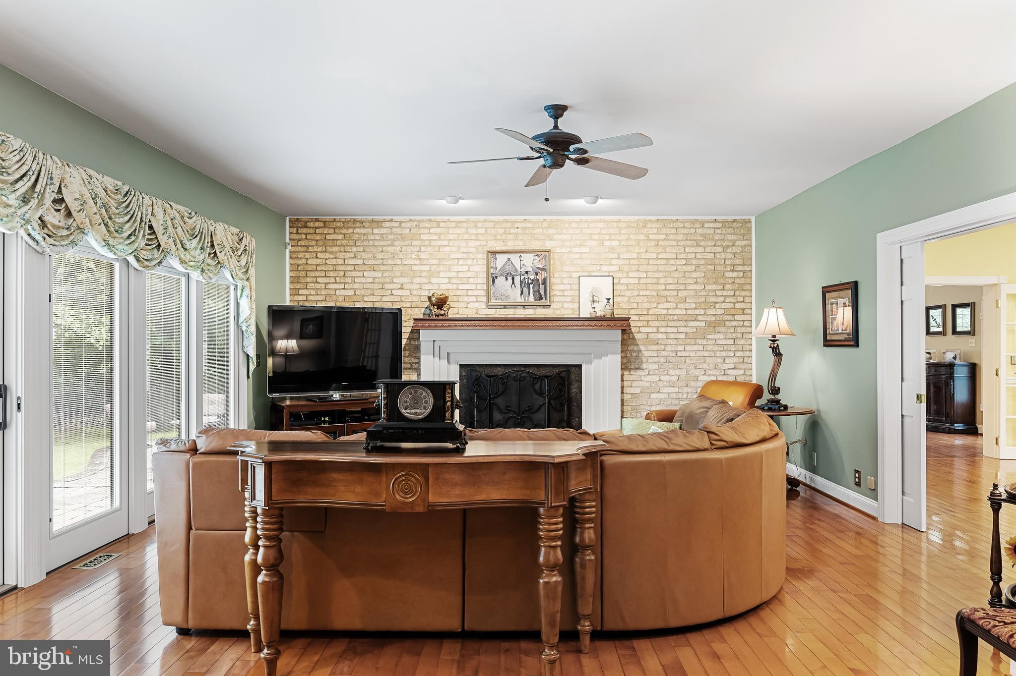 38 Fox Hill DRIVE