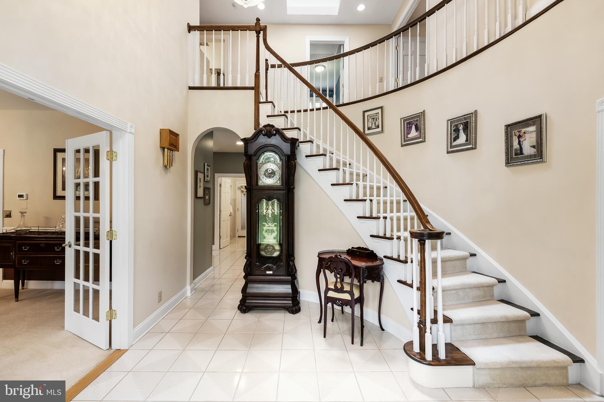 38 Fox Hill DRIVE