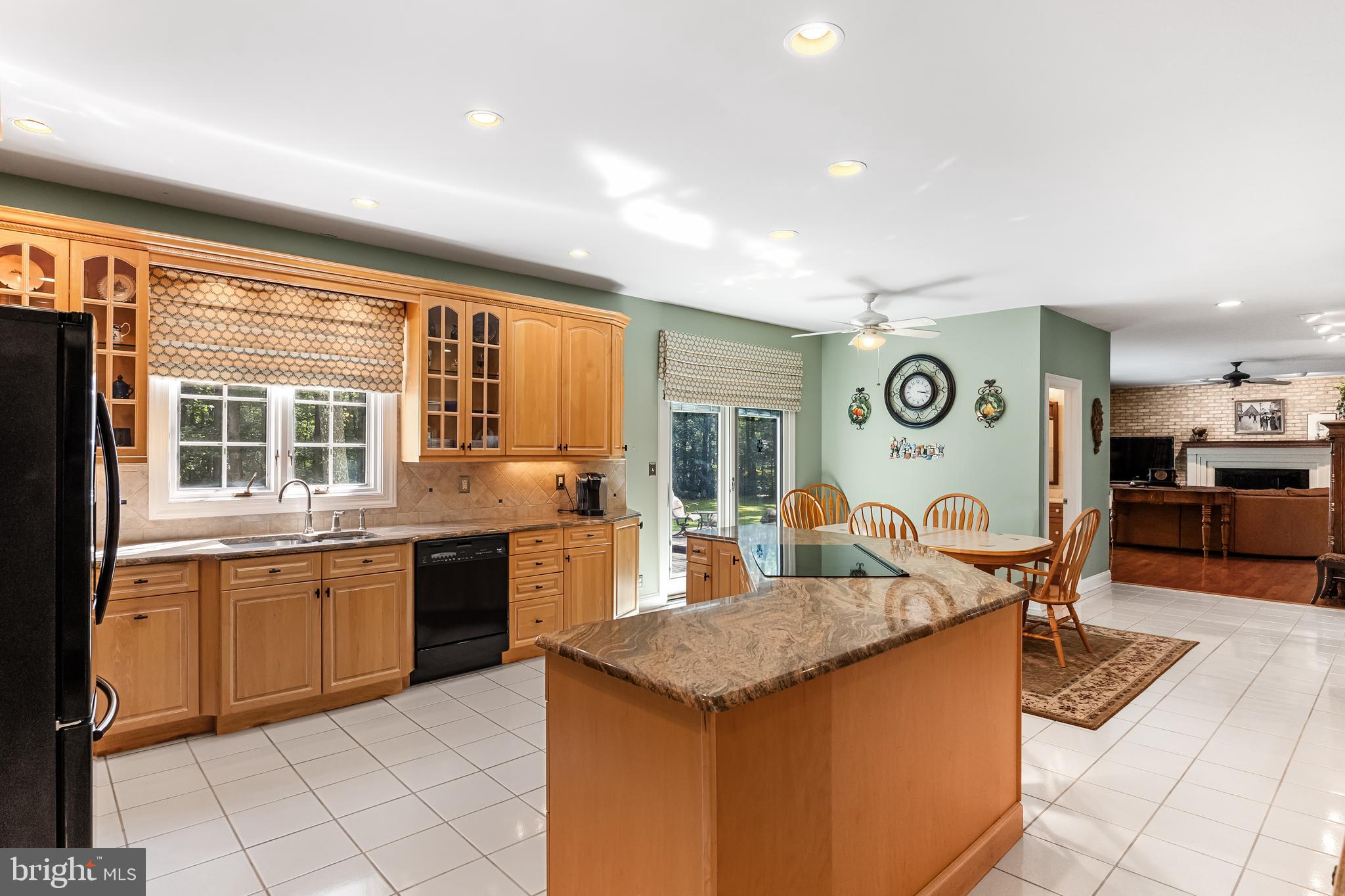 38 Fox Hill DRIVE