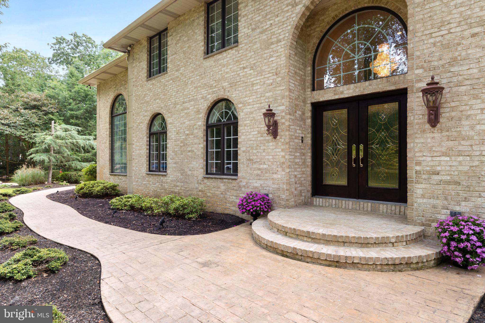 38 Fox Hill DRIVE