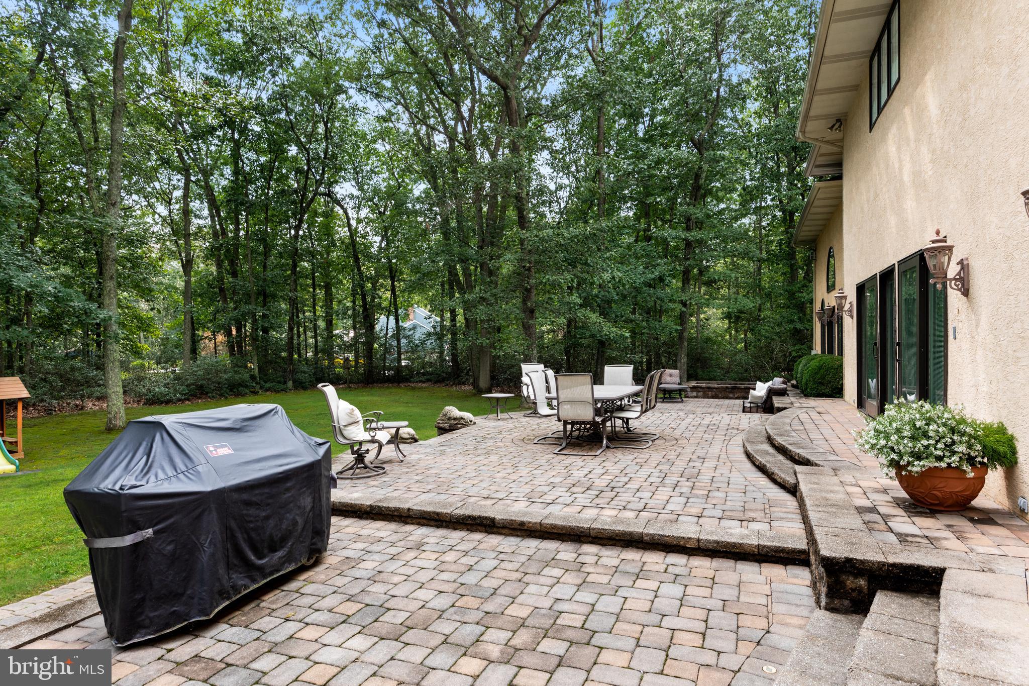 38 Fox Hill DRIVE