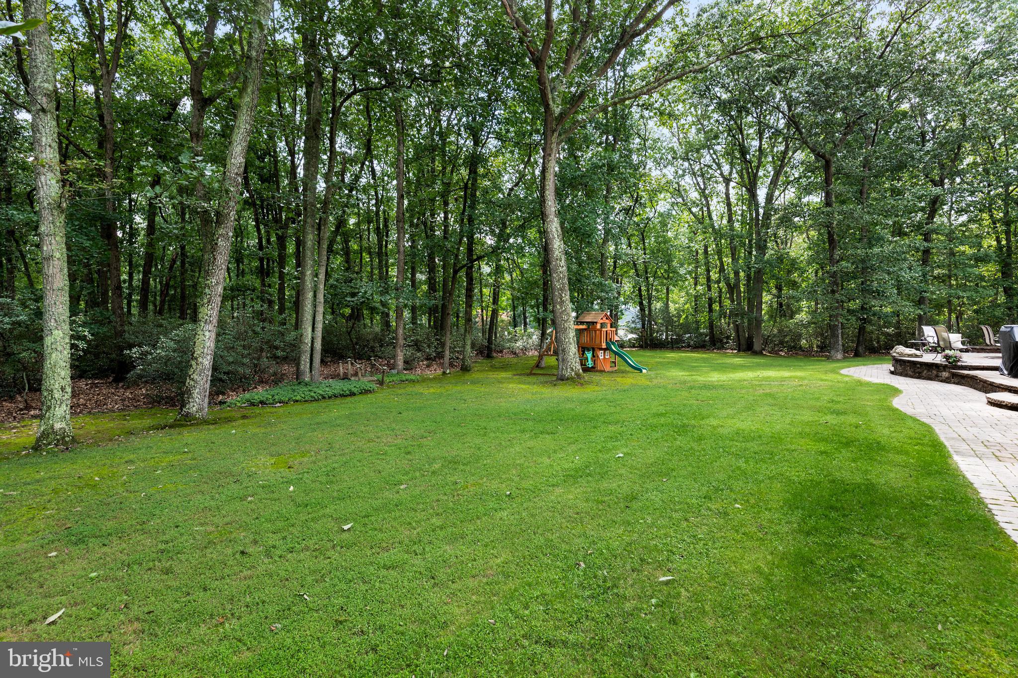 38 Fox Hill DRIVE