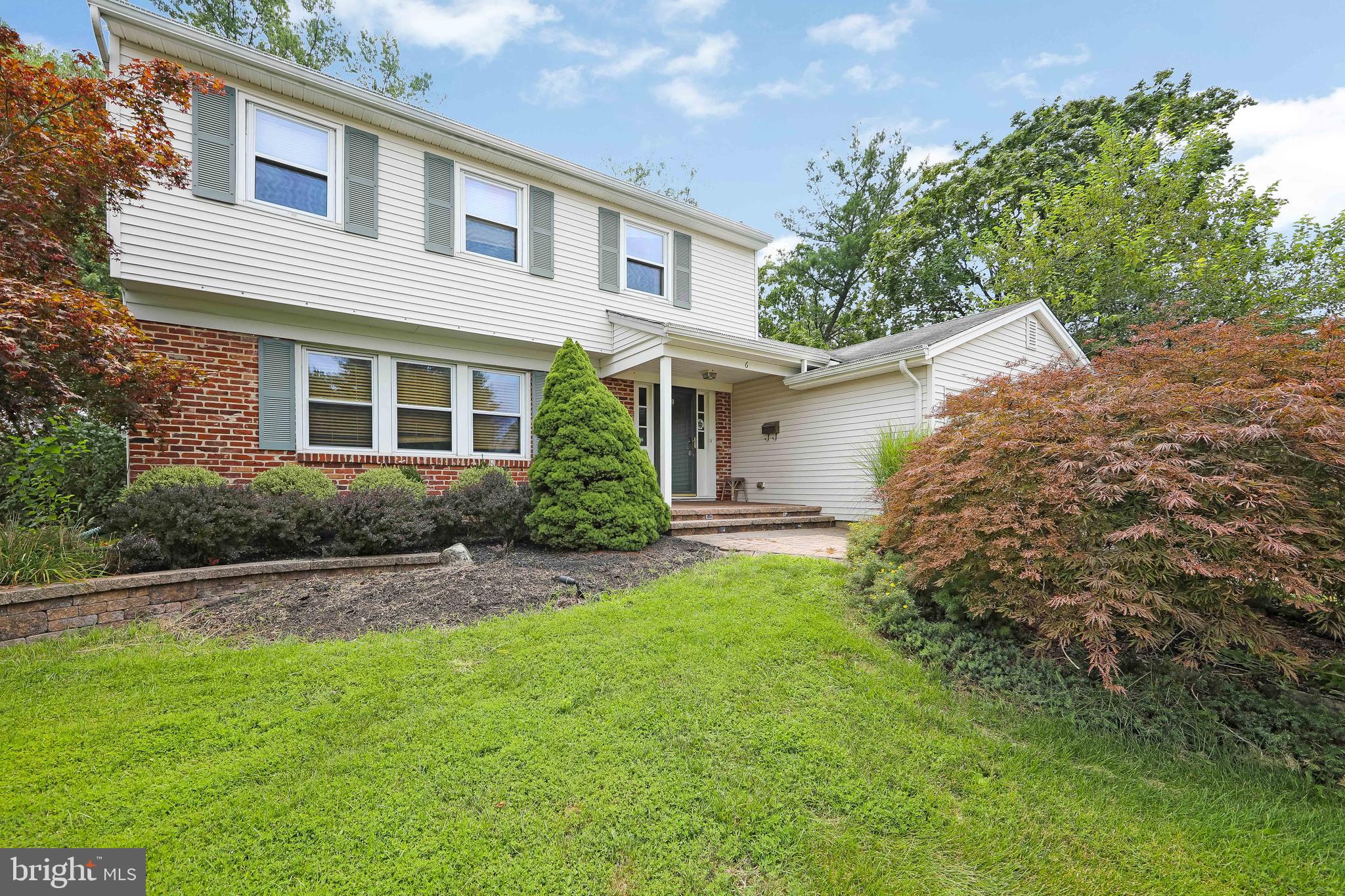 6 Kenton Ave