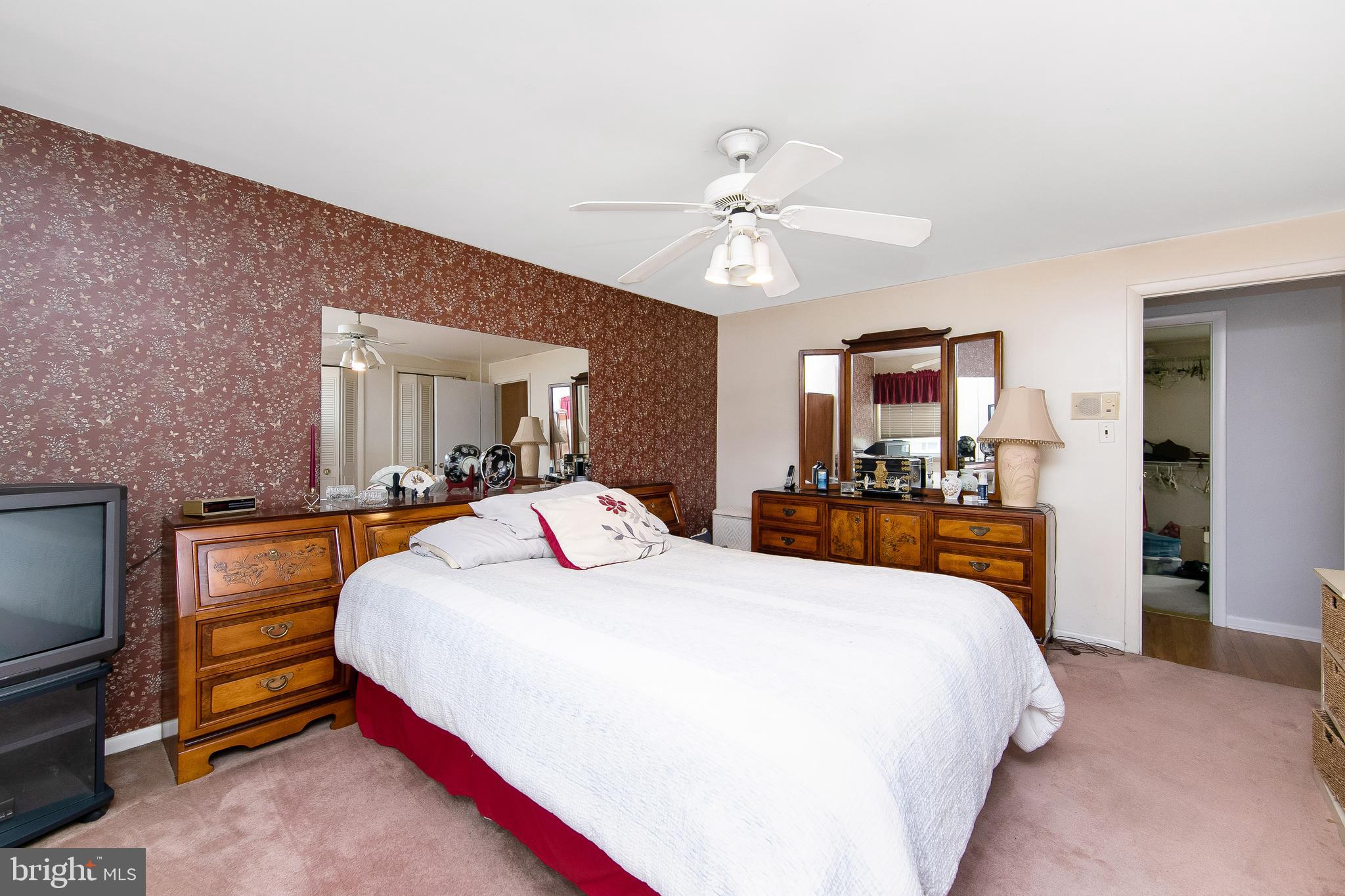 6 Kenton Ave