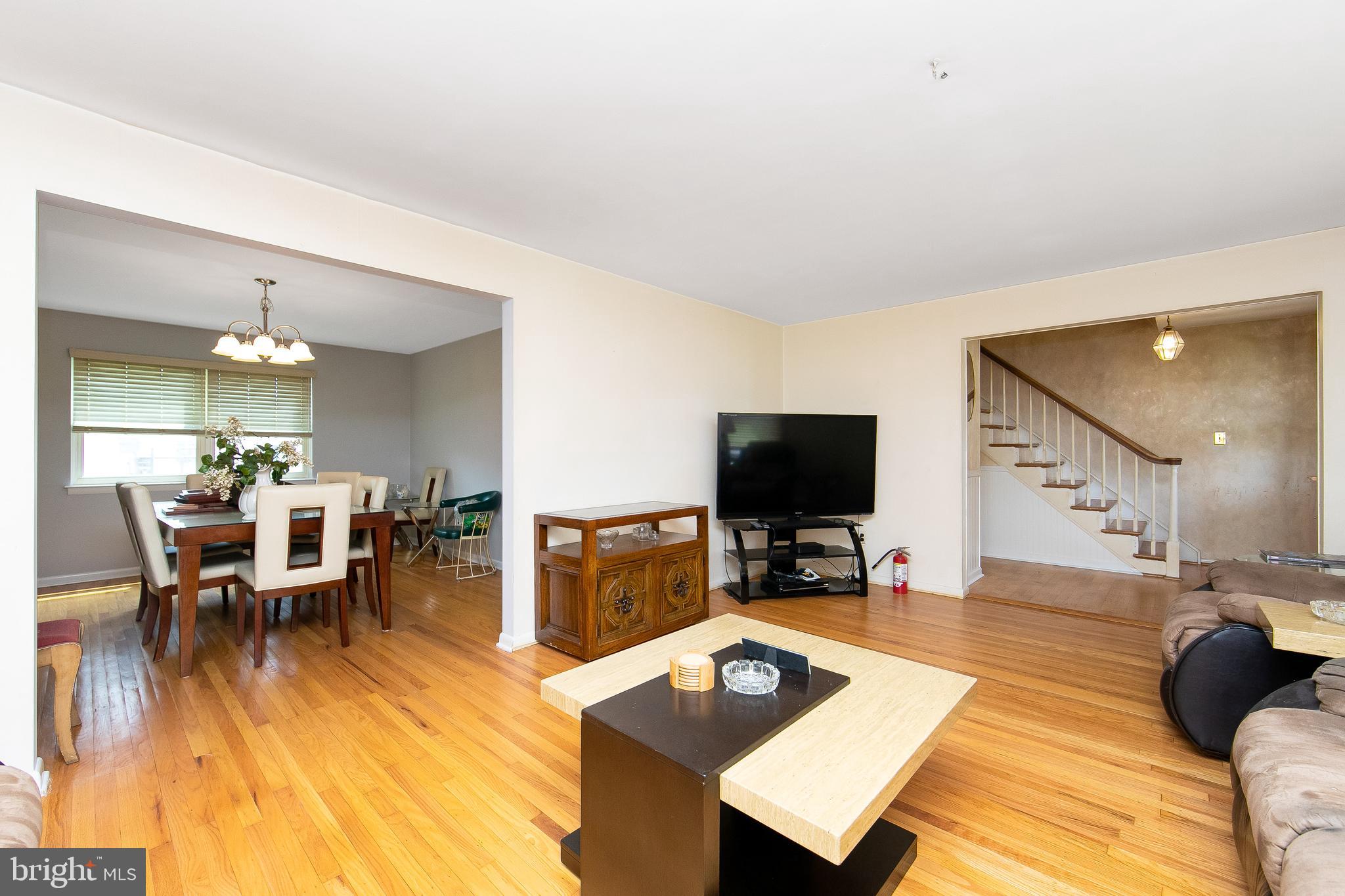 6 Kenton Ave