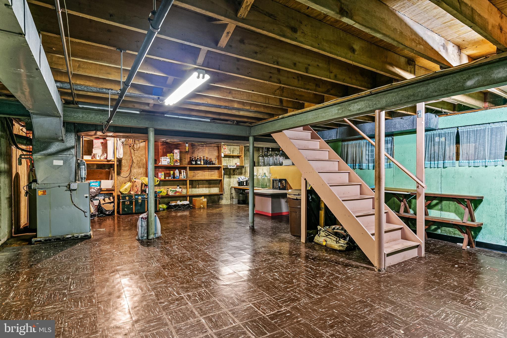 123 Meadow LANE