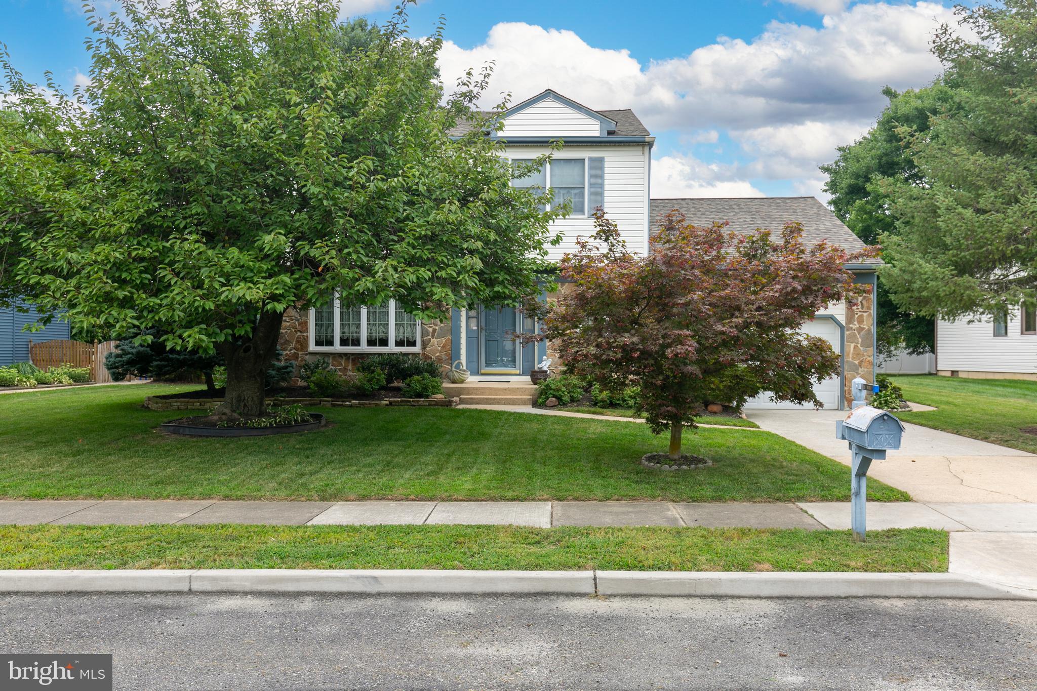 123 Meadow LANE