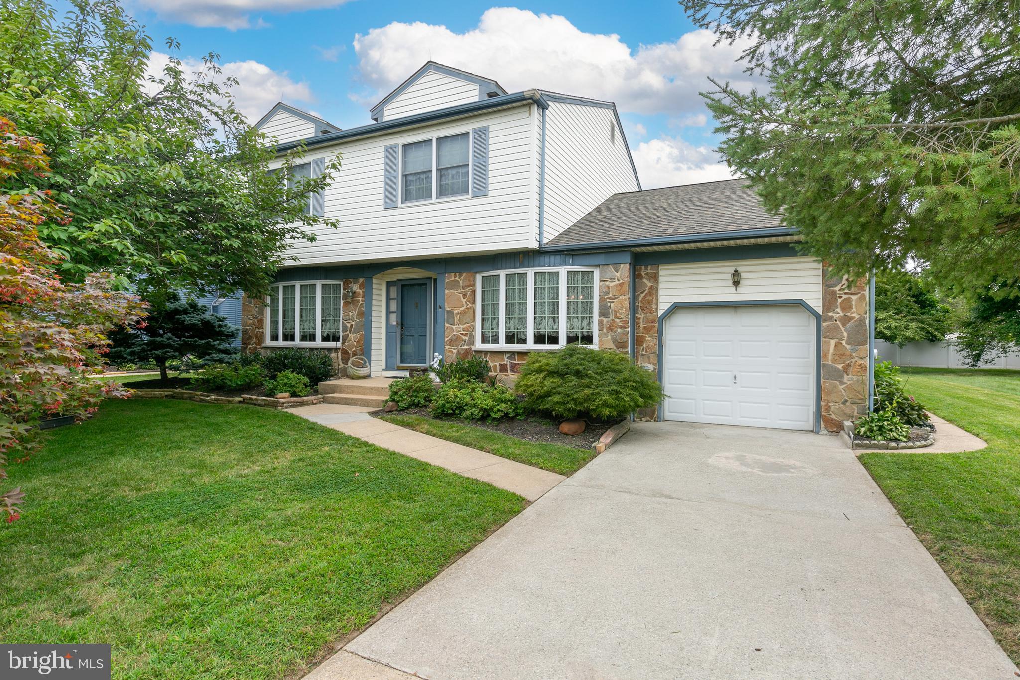 123 Meadow LANE