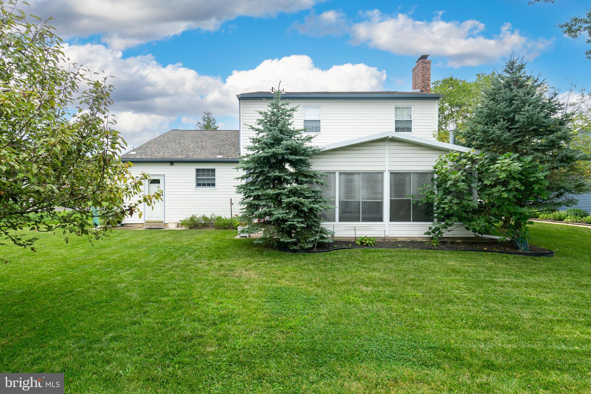 123 Meadow LANE