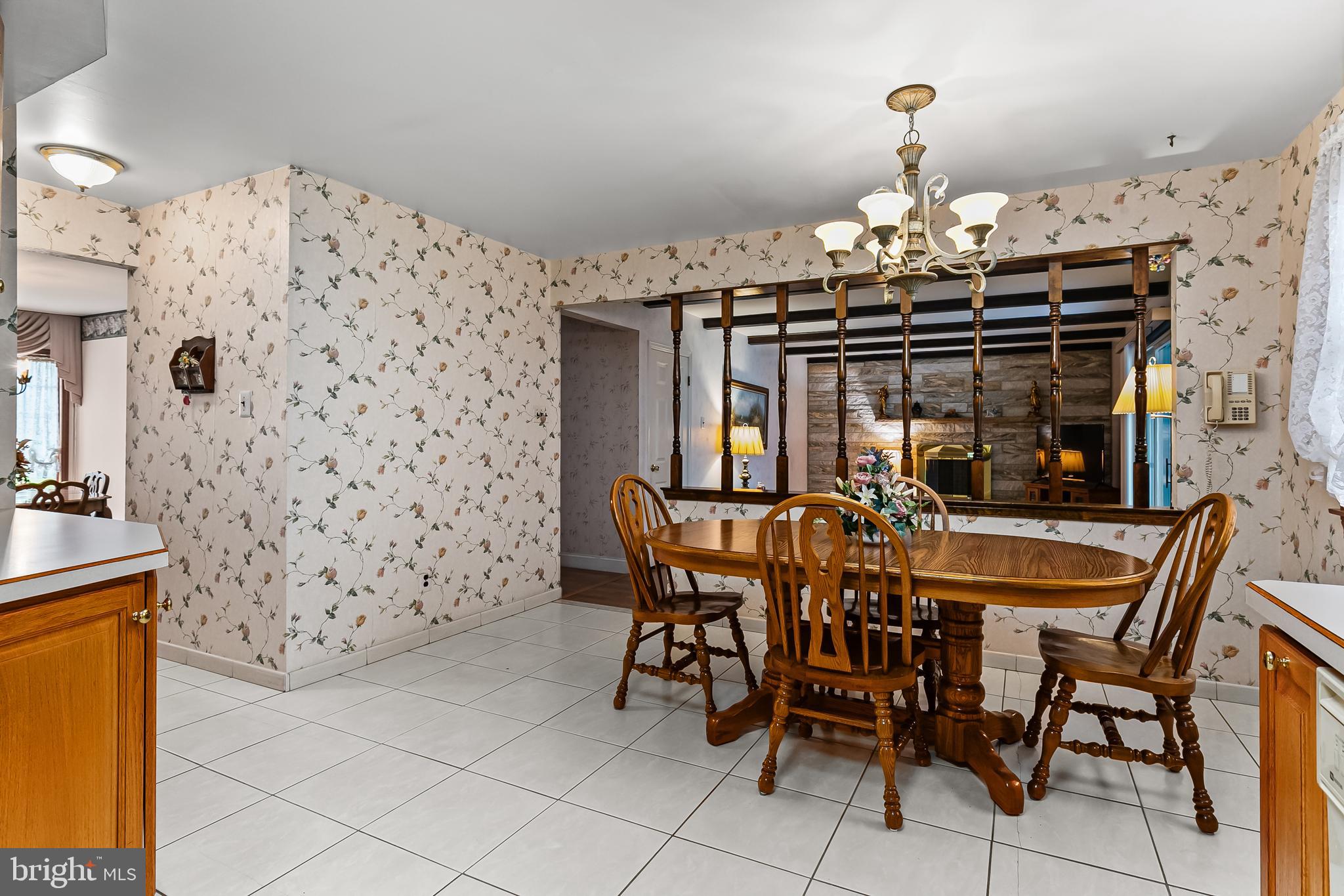 123 Meadow LANE