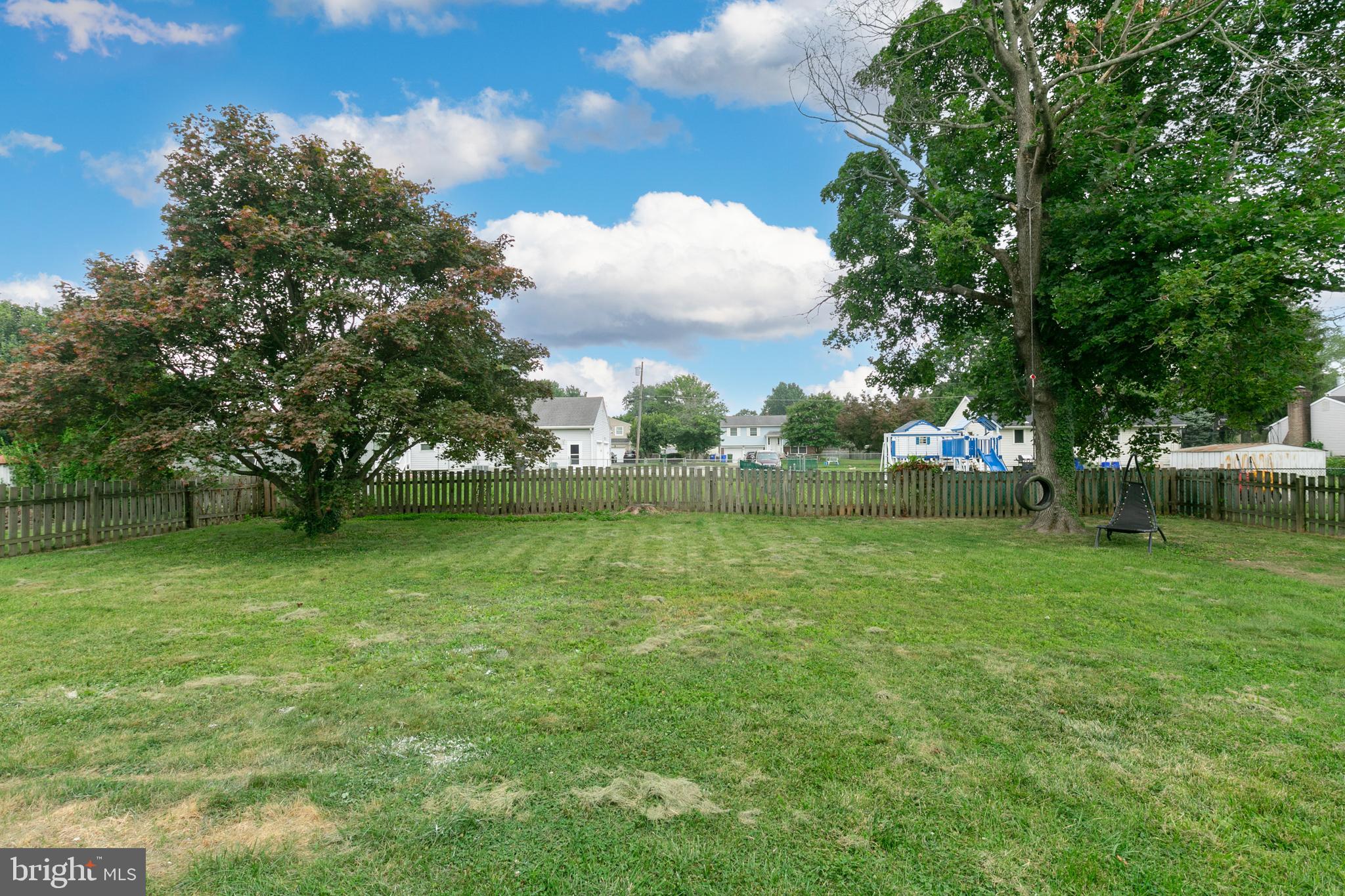 12 Florence AVENUE