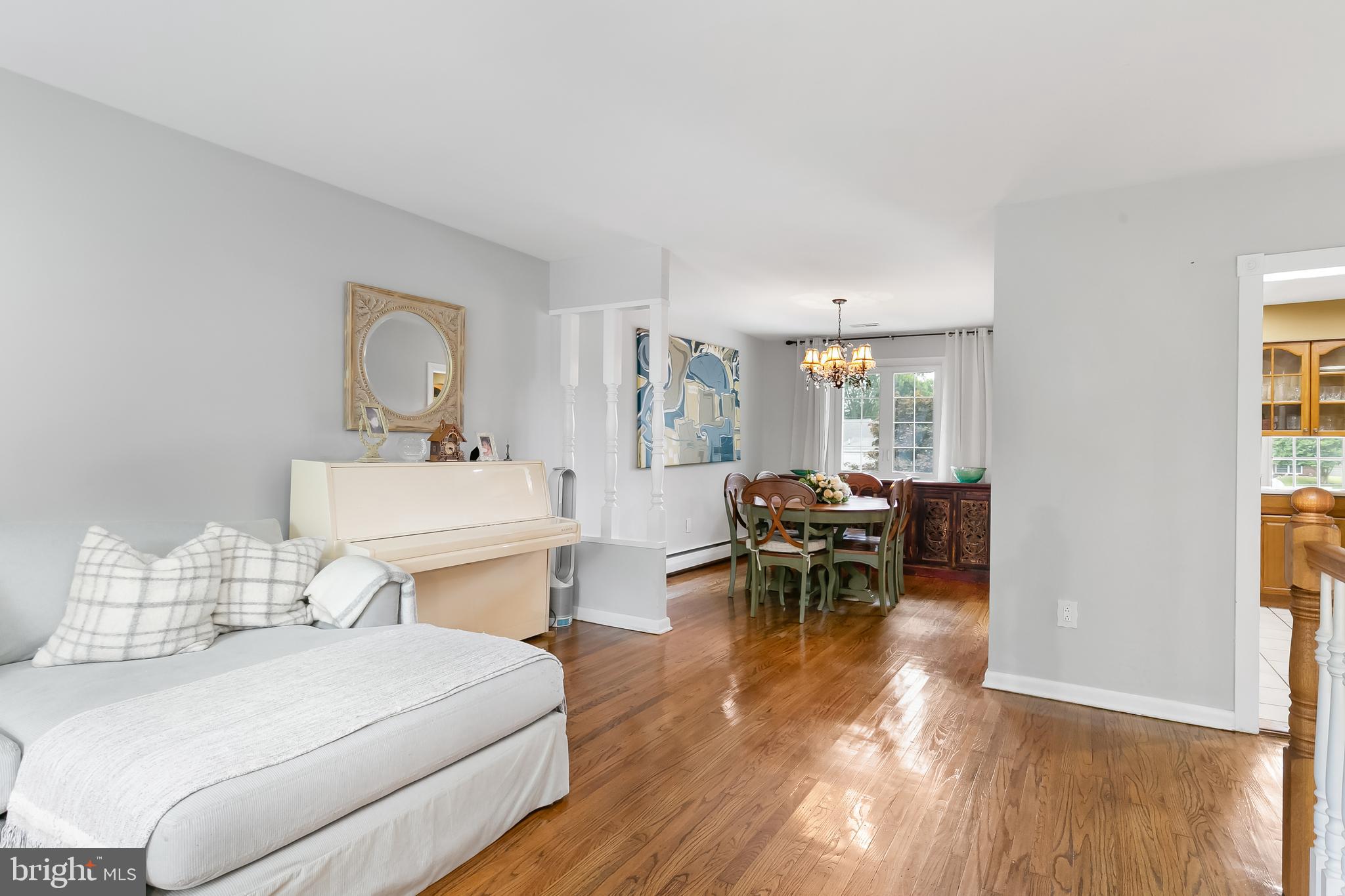12 Florence AVENUE