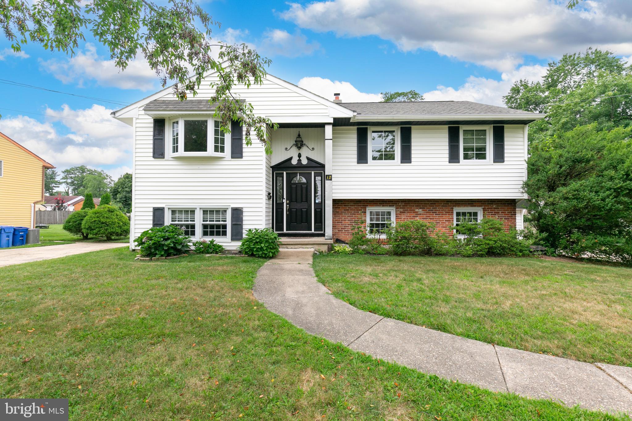 12 Florence AVENUE