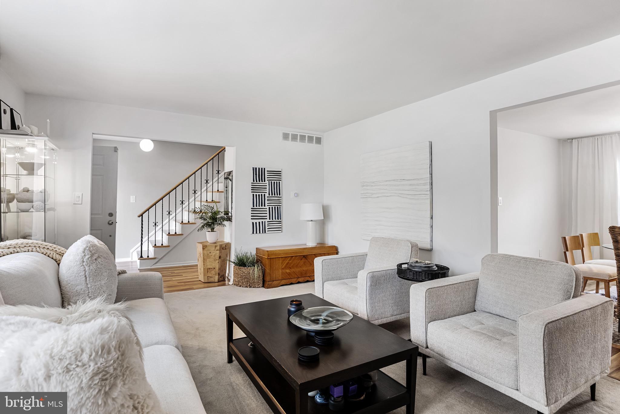 18 Midwood ROAD