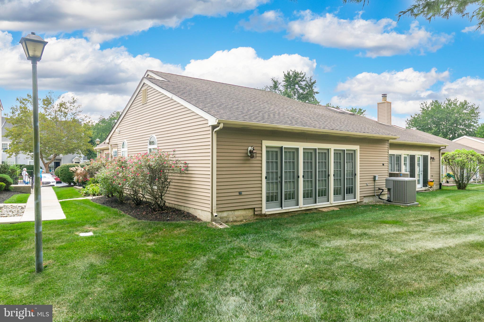 4008 Adelaide DRIVE