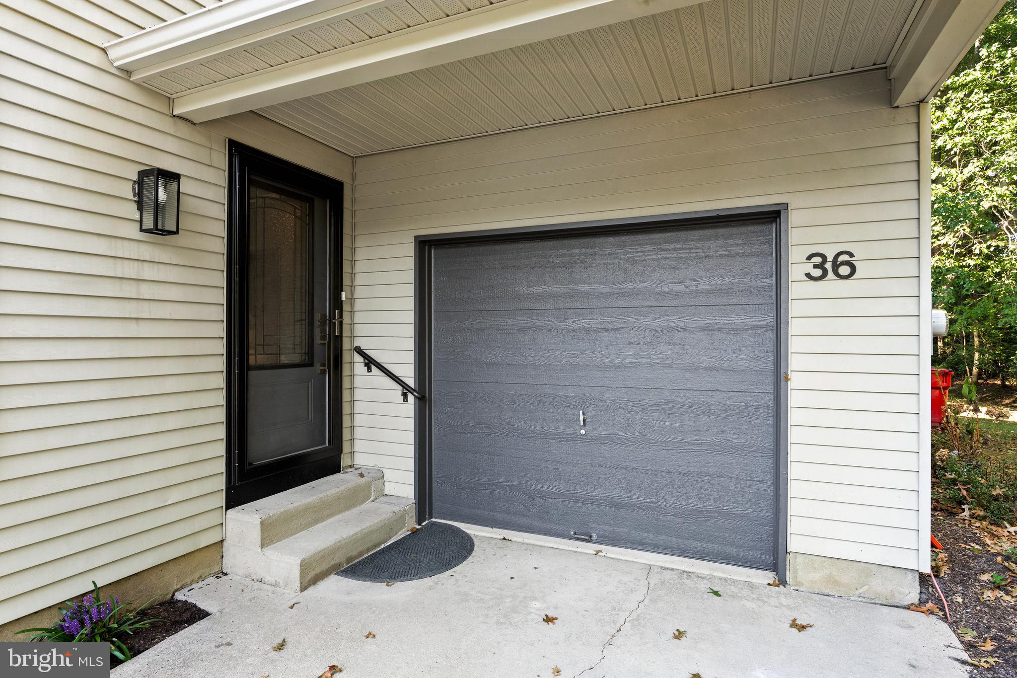 36 Bretshire COURT
