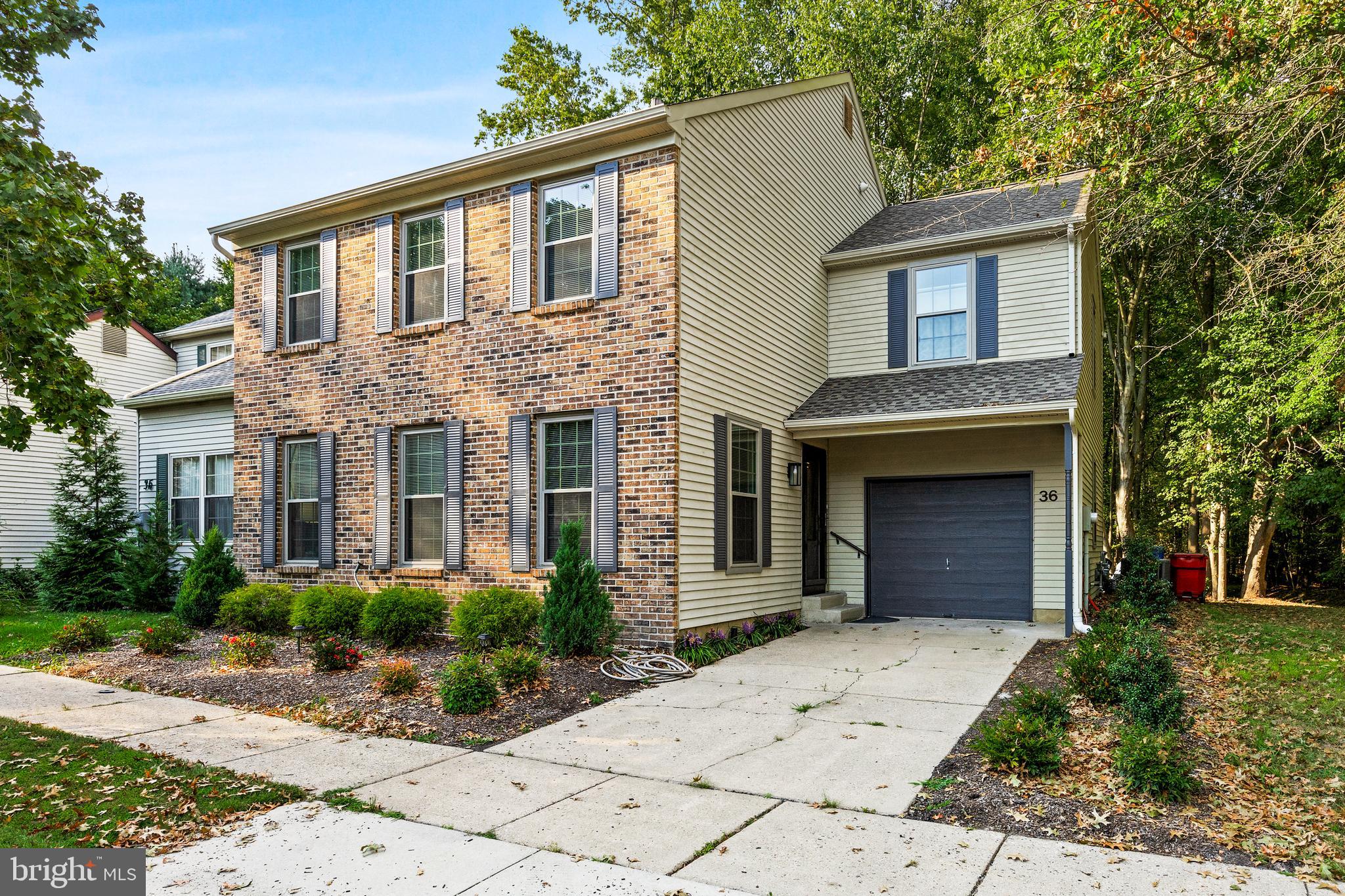 36 Bretshire COURT