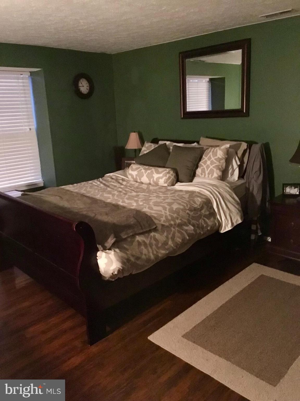 5 Teaberry COURT