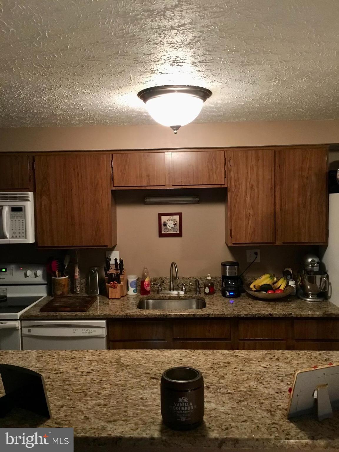 5 Teaberry COURT