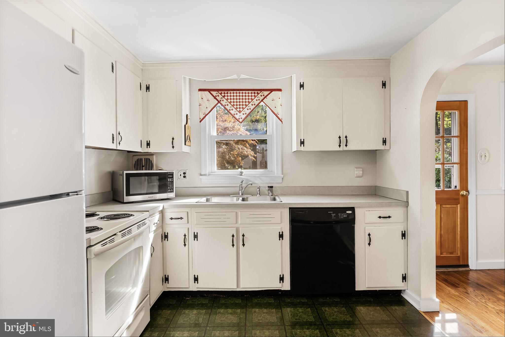 410 W 3RD STREET