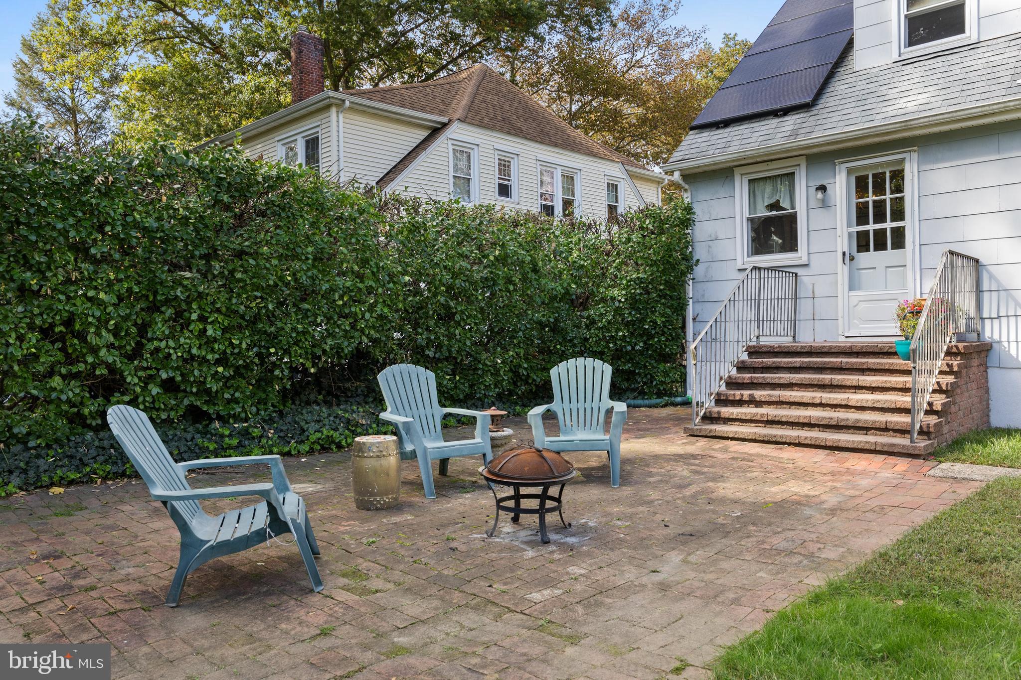 410 W 3RD STREET