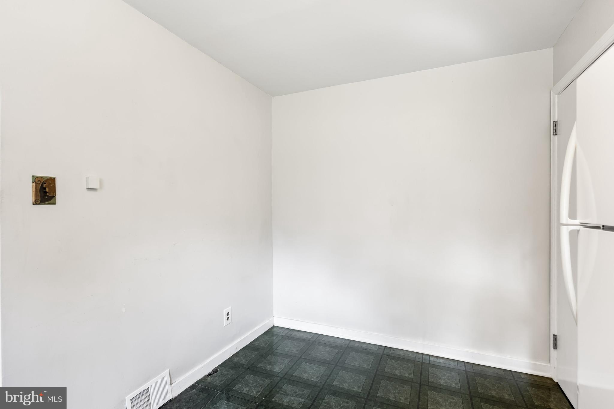 410 W 3RD STREET