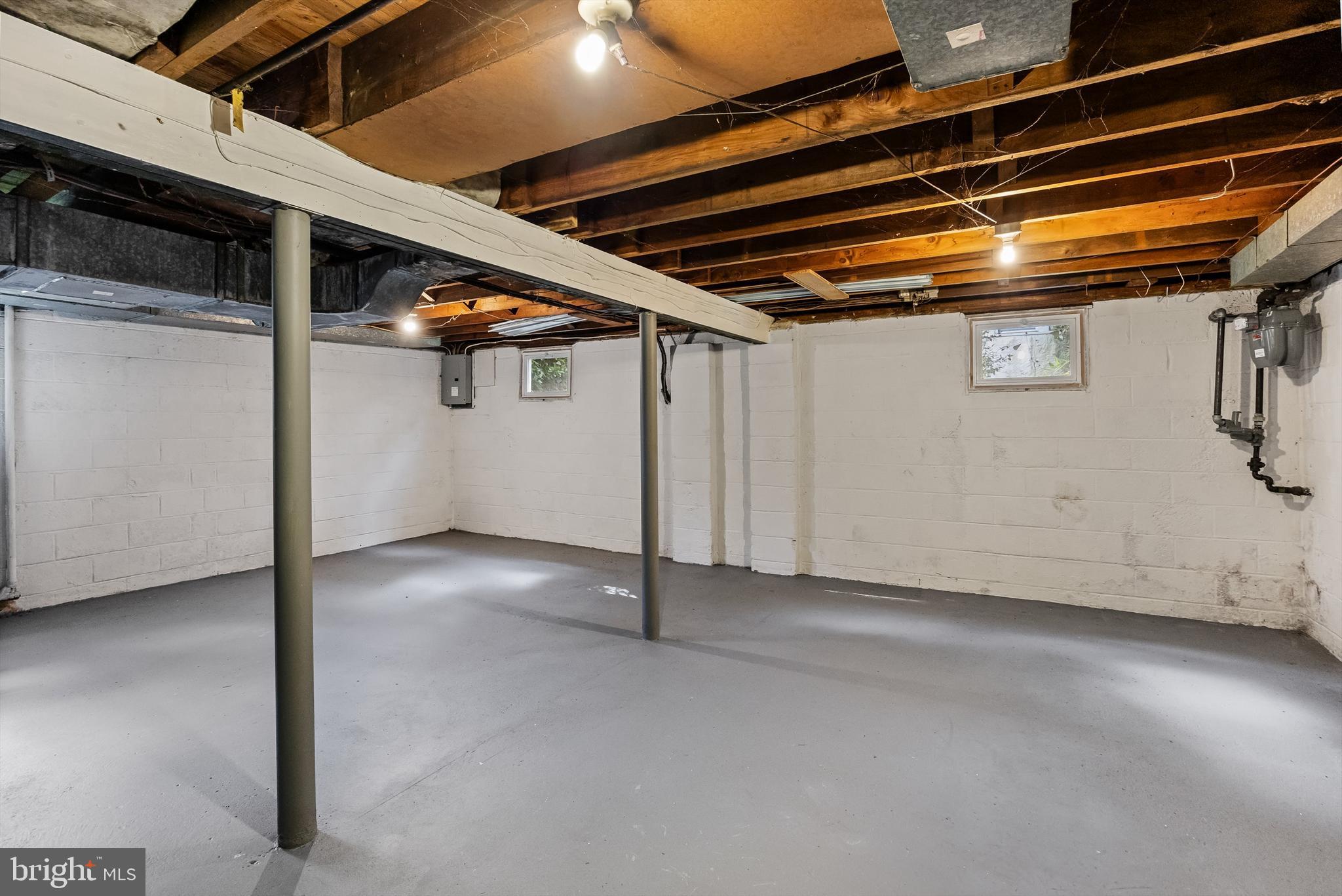 410 W 3RD STREET