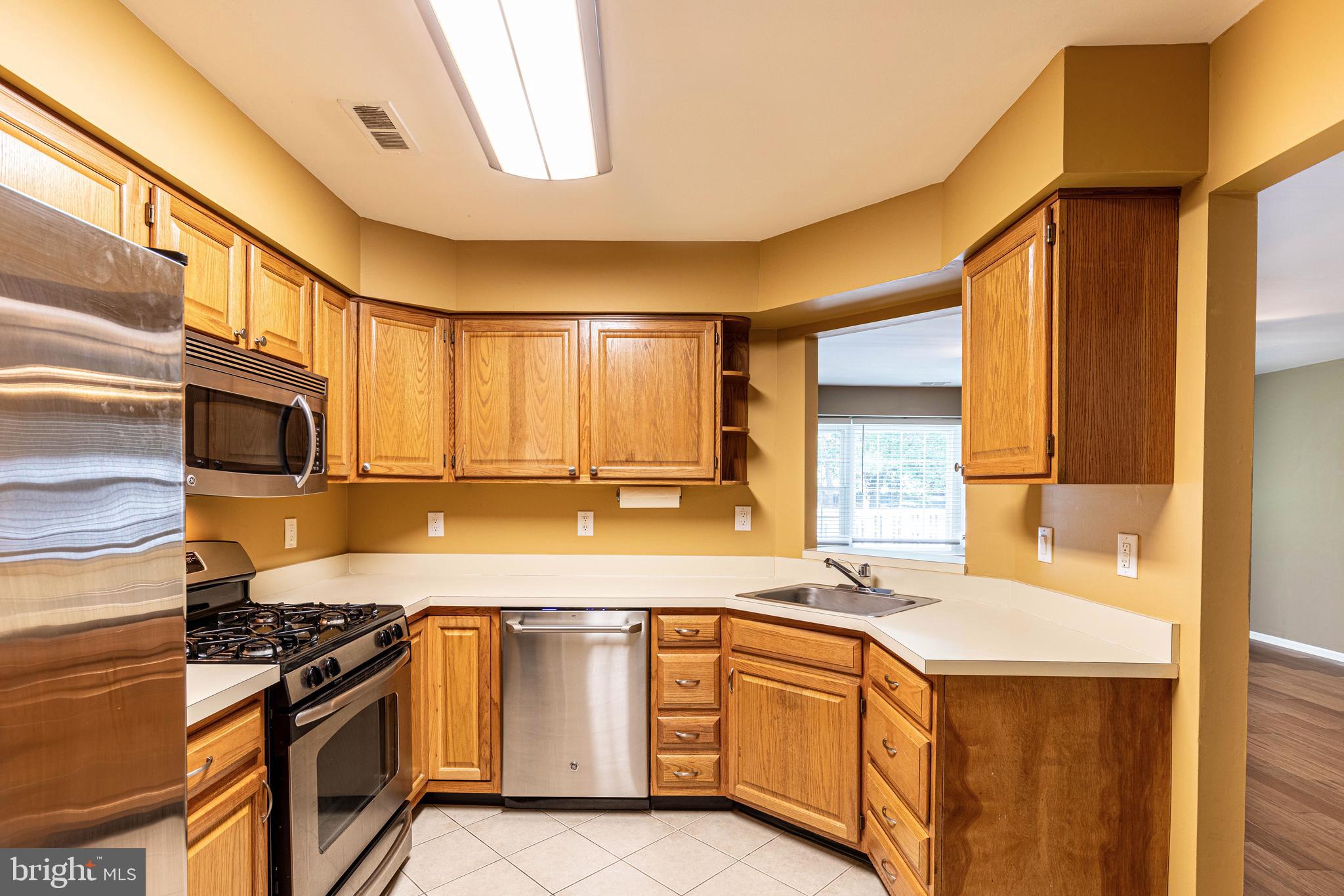 707 Oswego Ct
