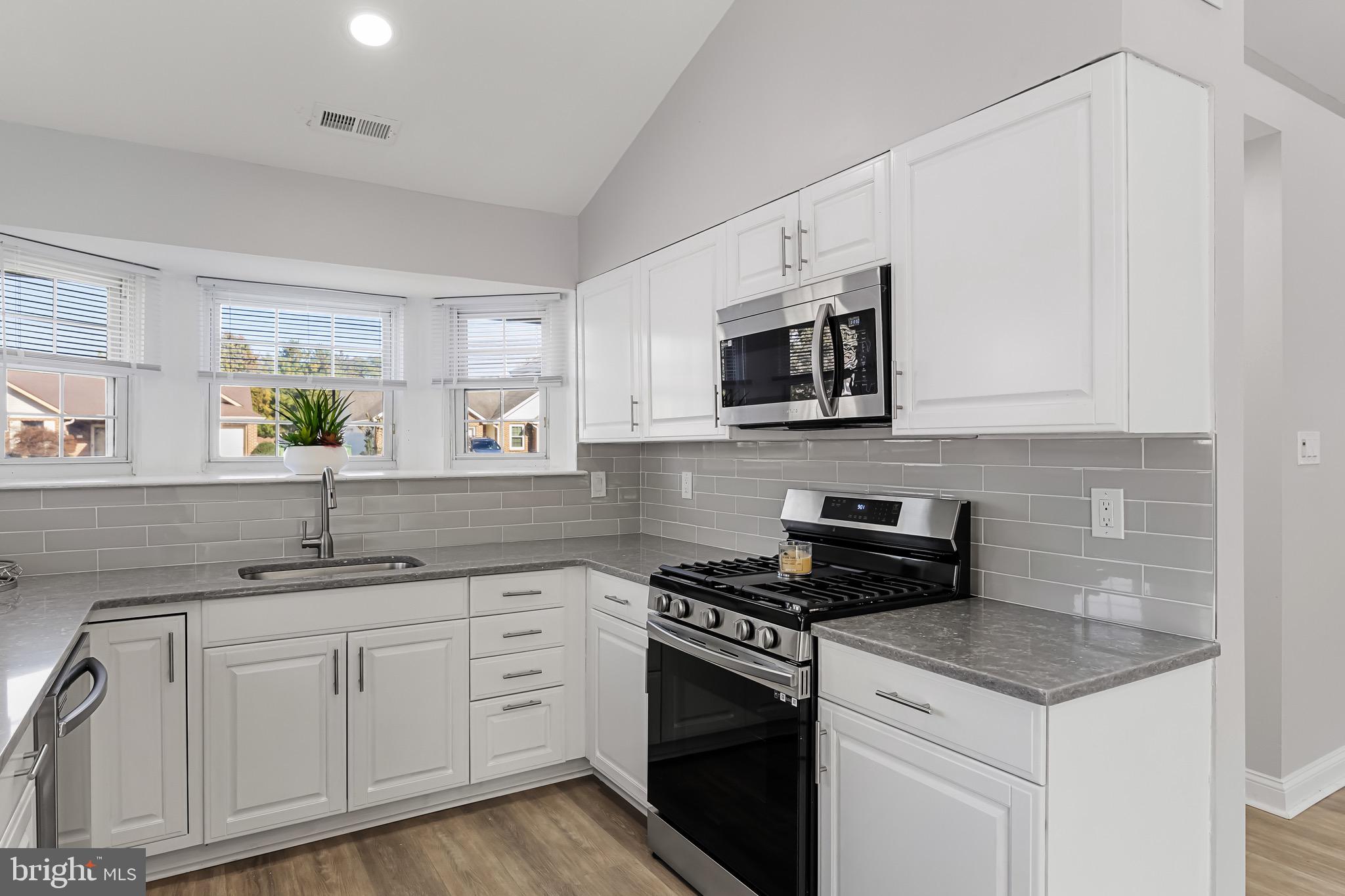 28 Birchwood DRIVE