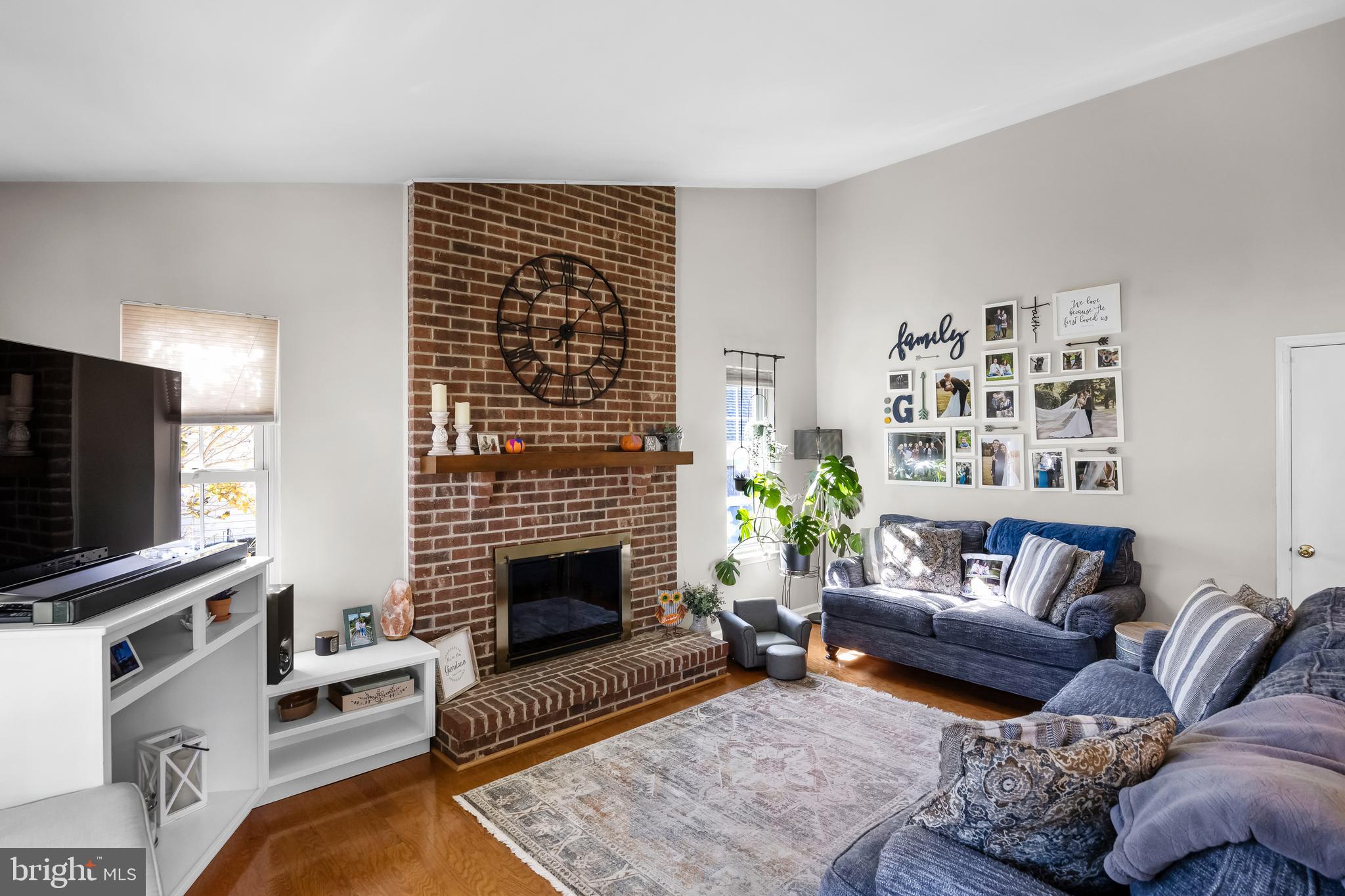 4 Whitemarsh COURT