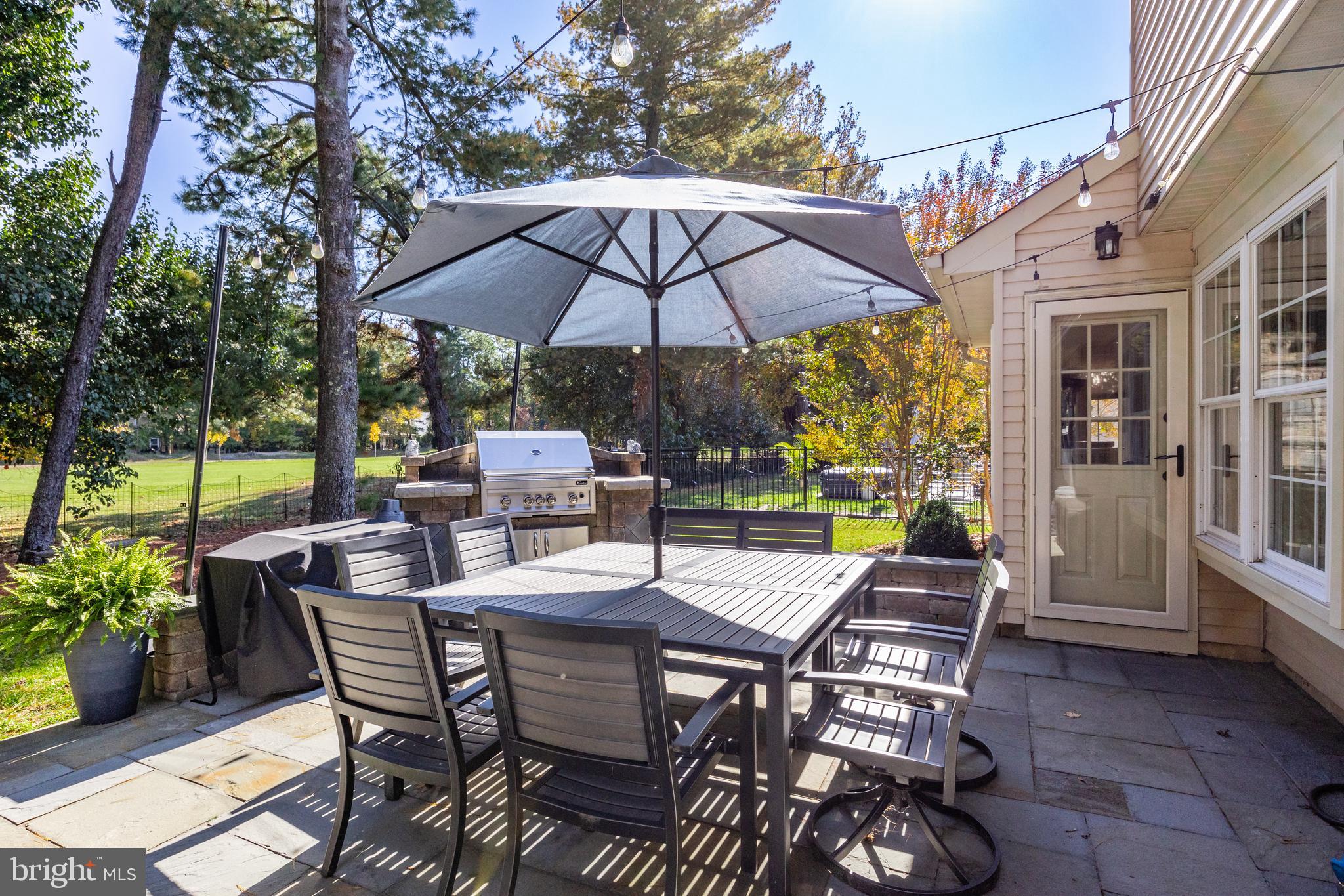 4 Whitemarsh COURT
