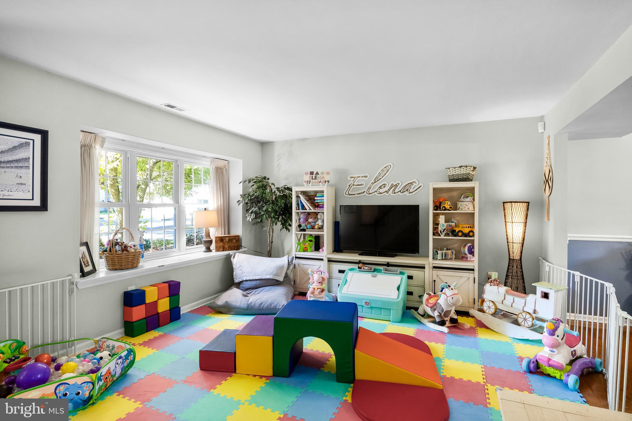 4 Whitemarsh COURT