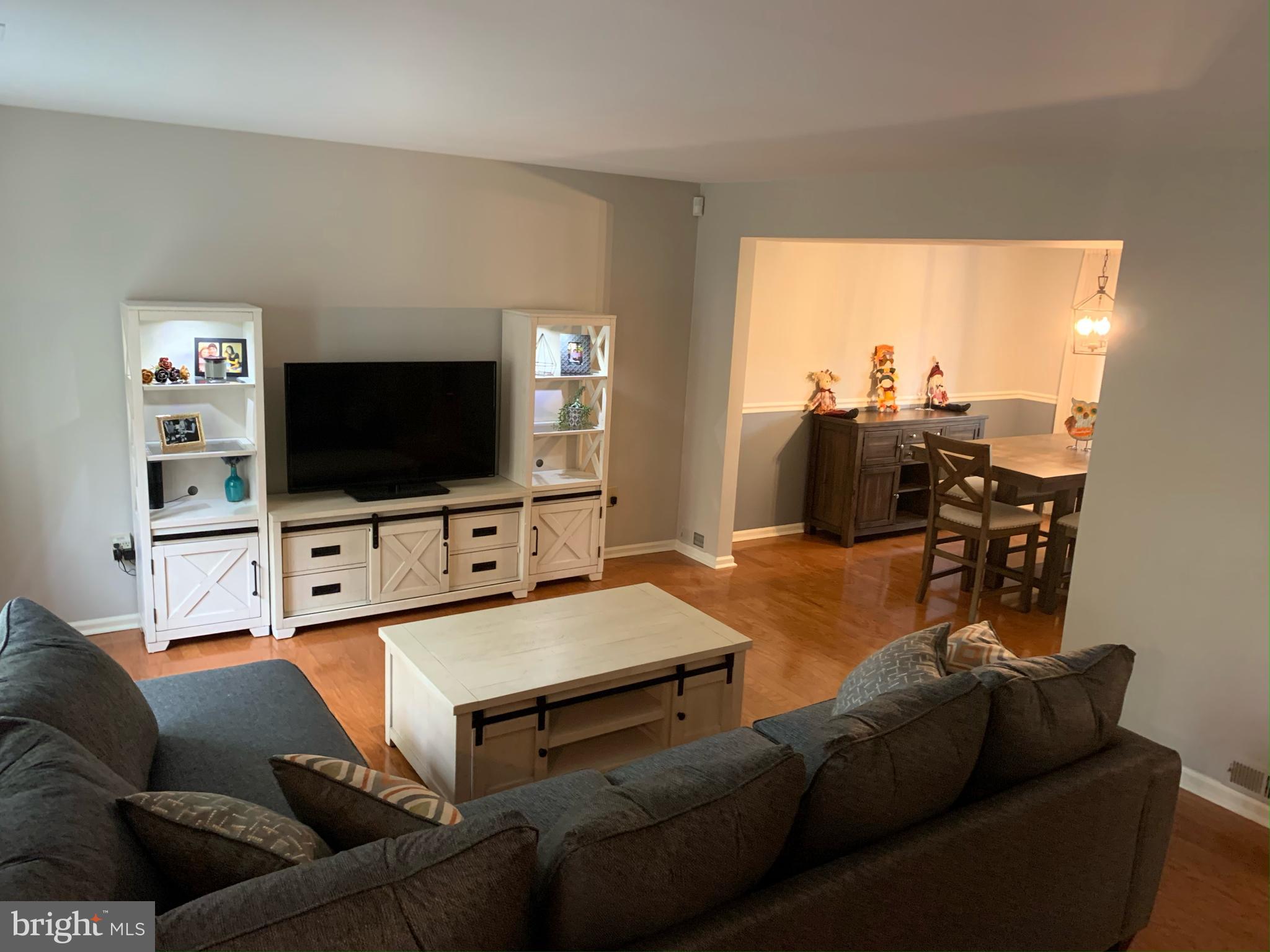 4 Whitemarsh COURT