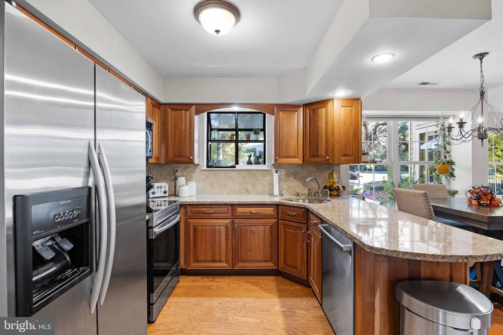4 Whitemarsh COURT