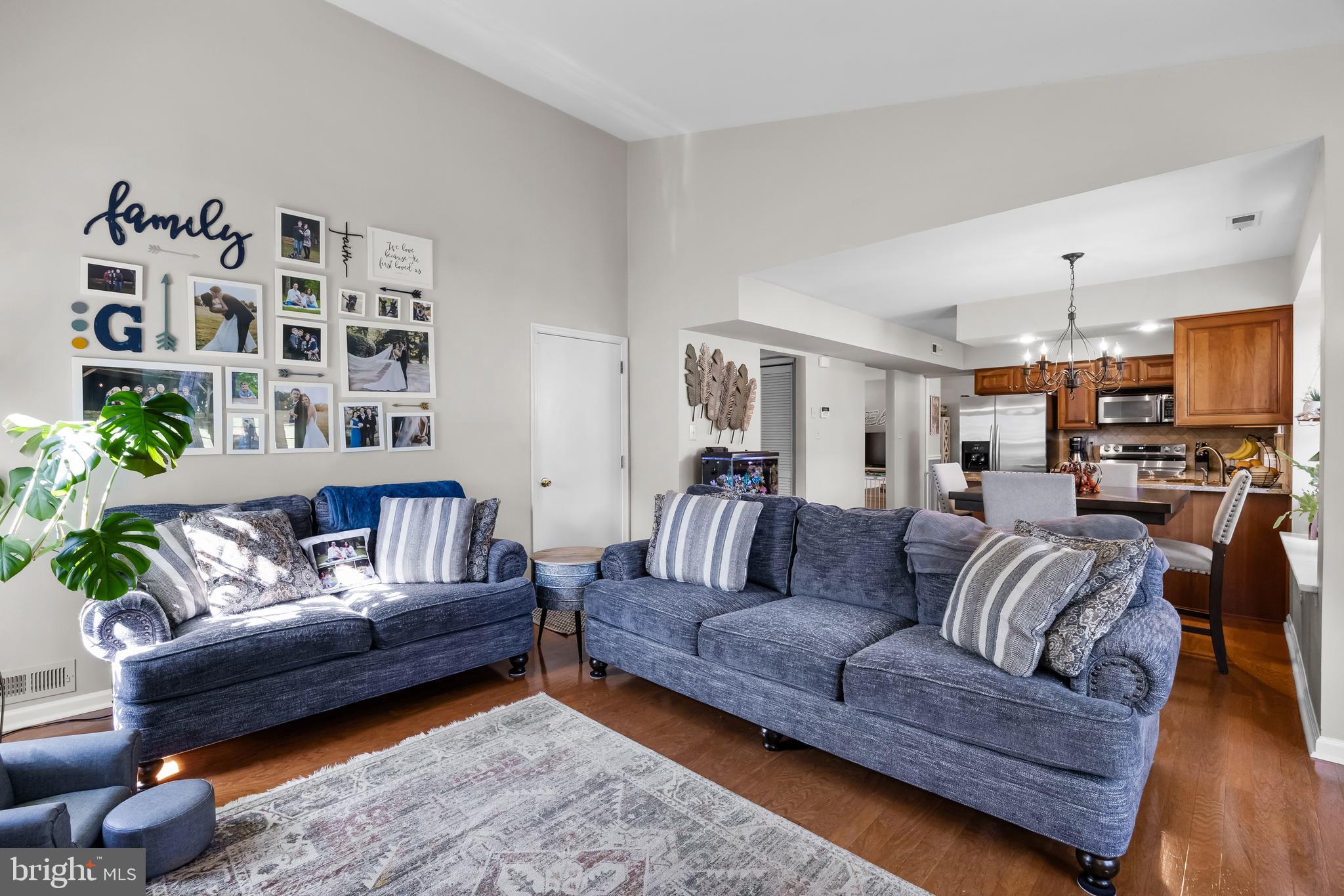 4 Whitemarsh COURT
