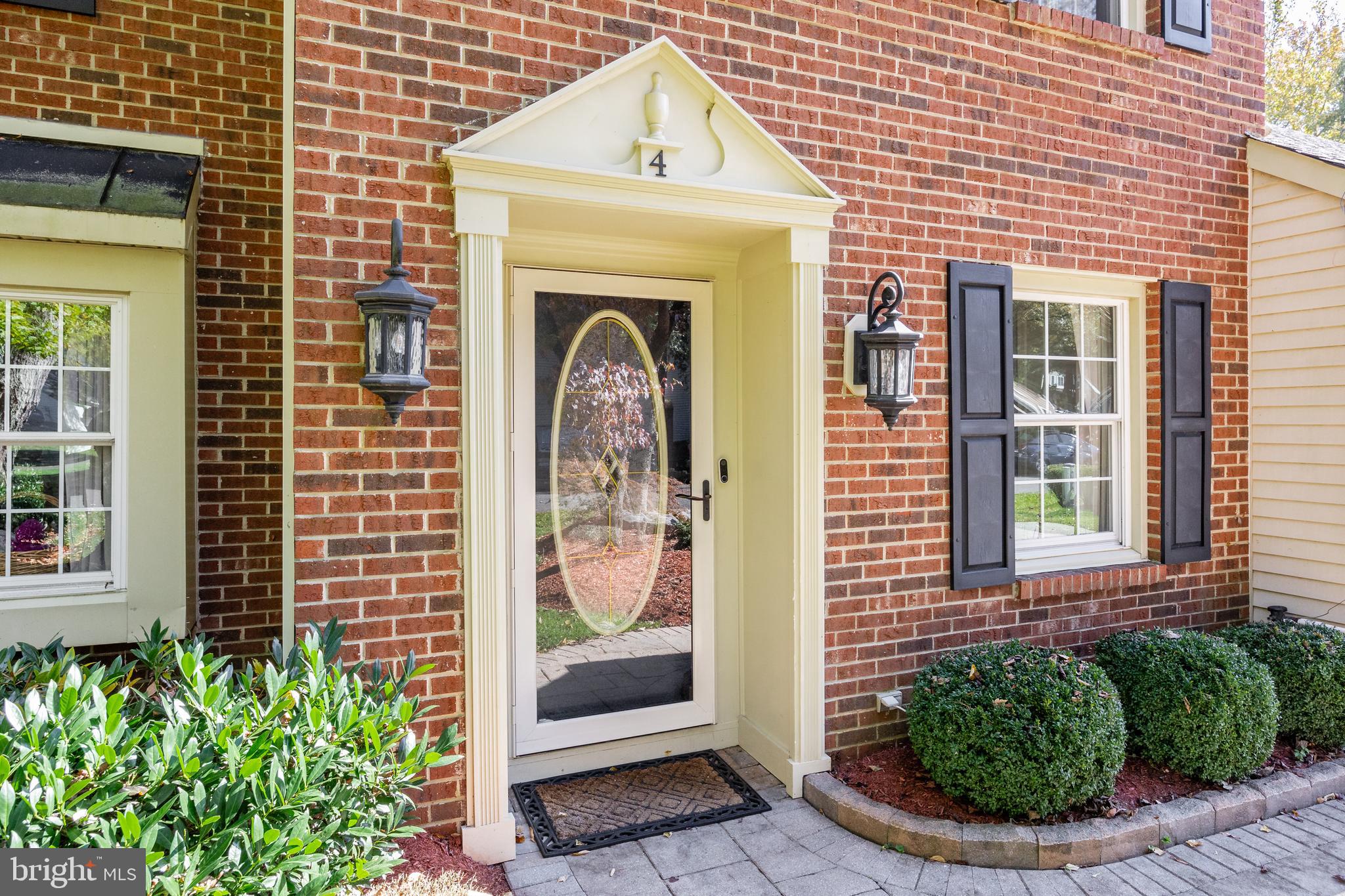 4 Whitemarsh COURT