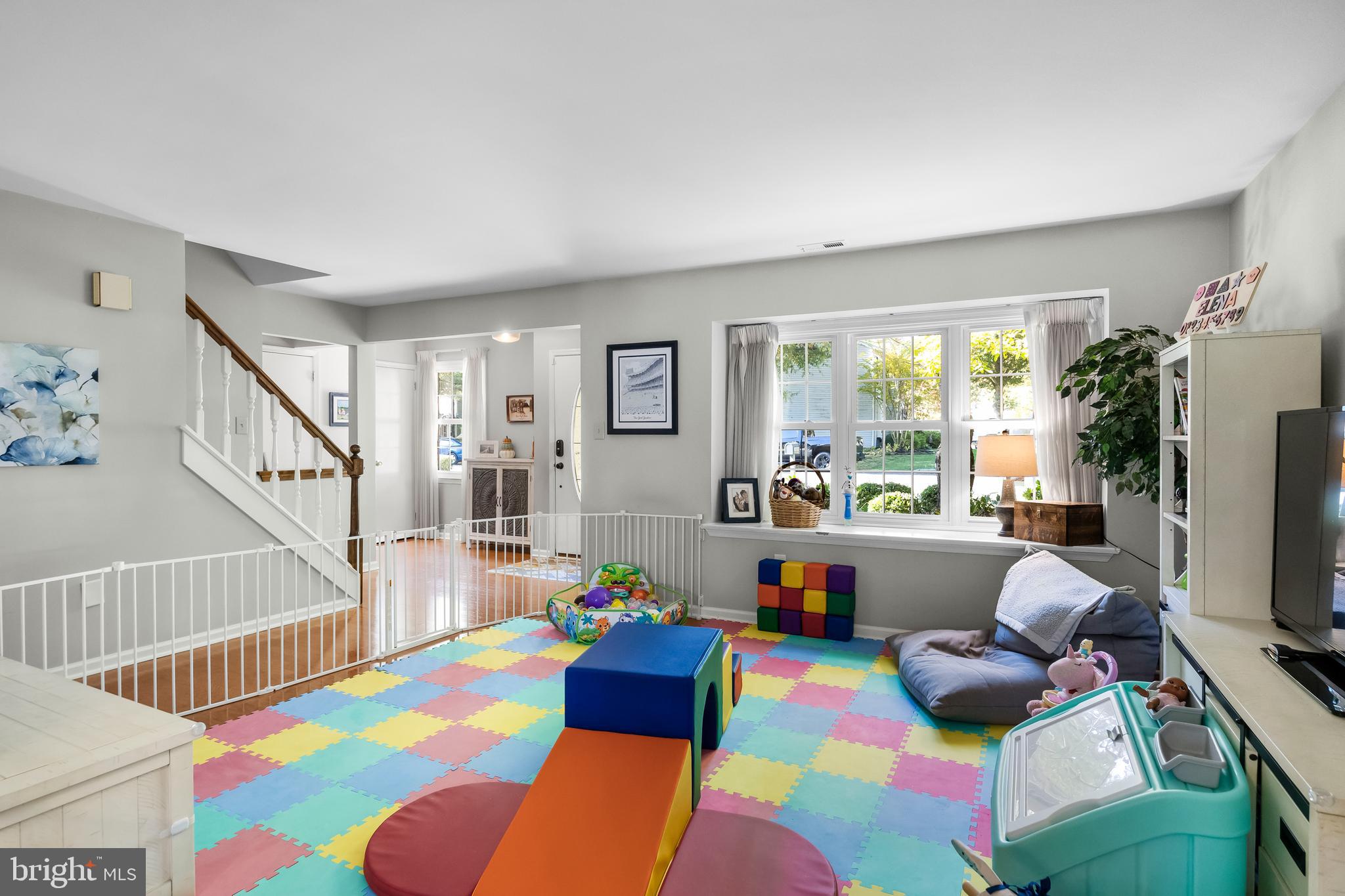 4 Whitemarsh COURT