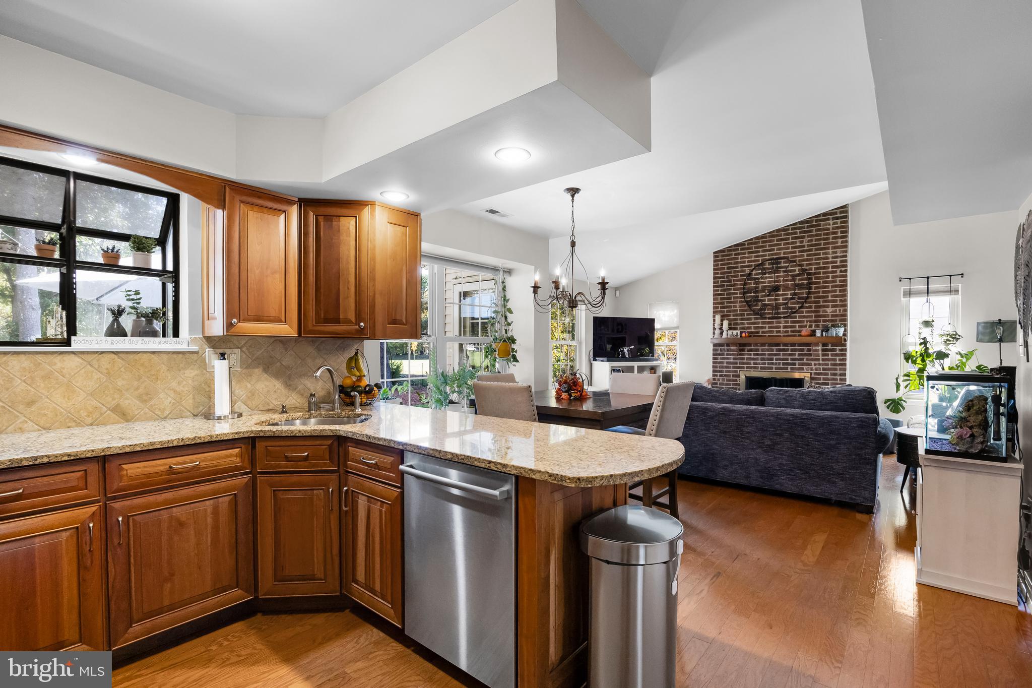 4 Whitemarsh COURT