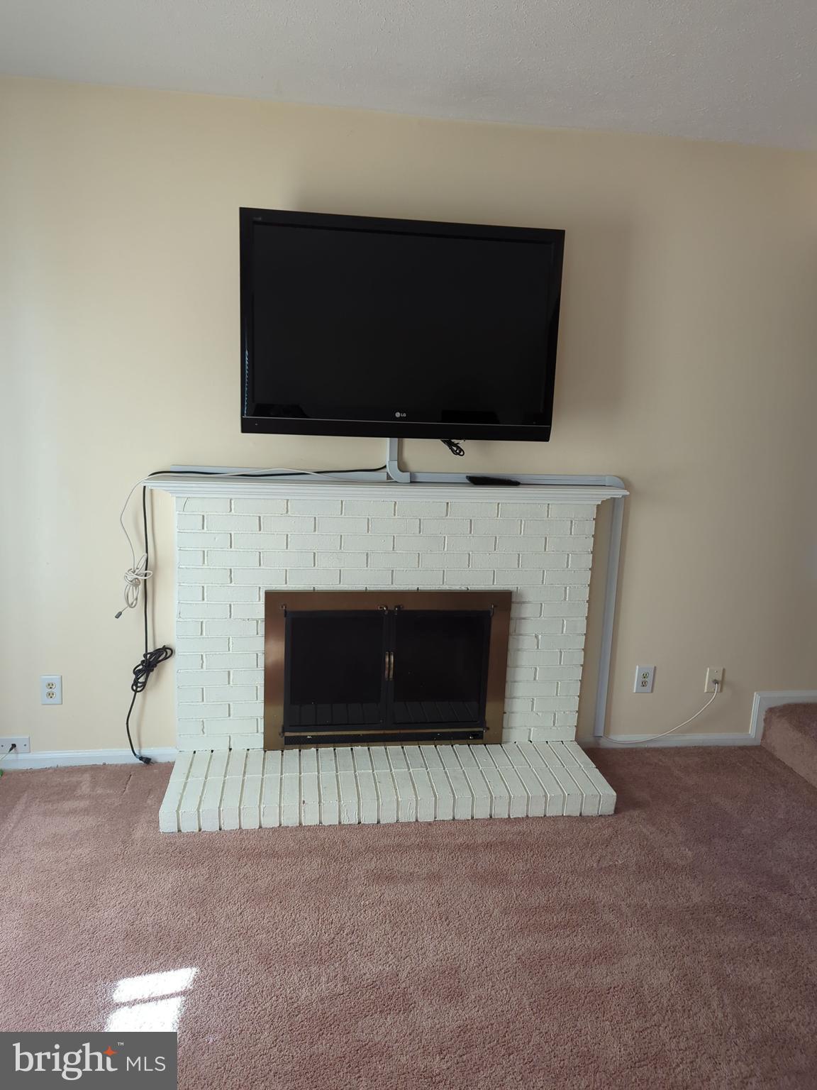 89 DORCHESTER CIRCLE