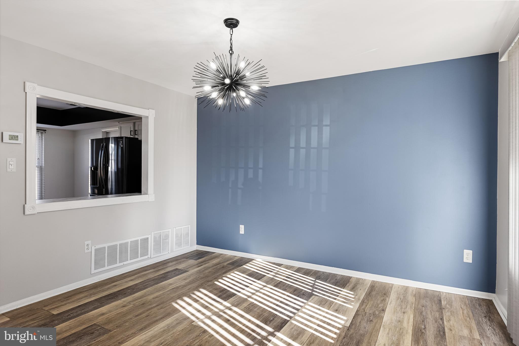 121 Fox Hill DRIVE