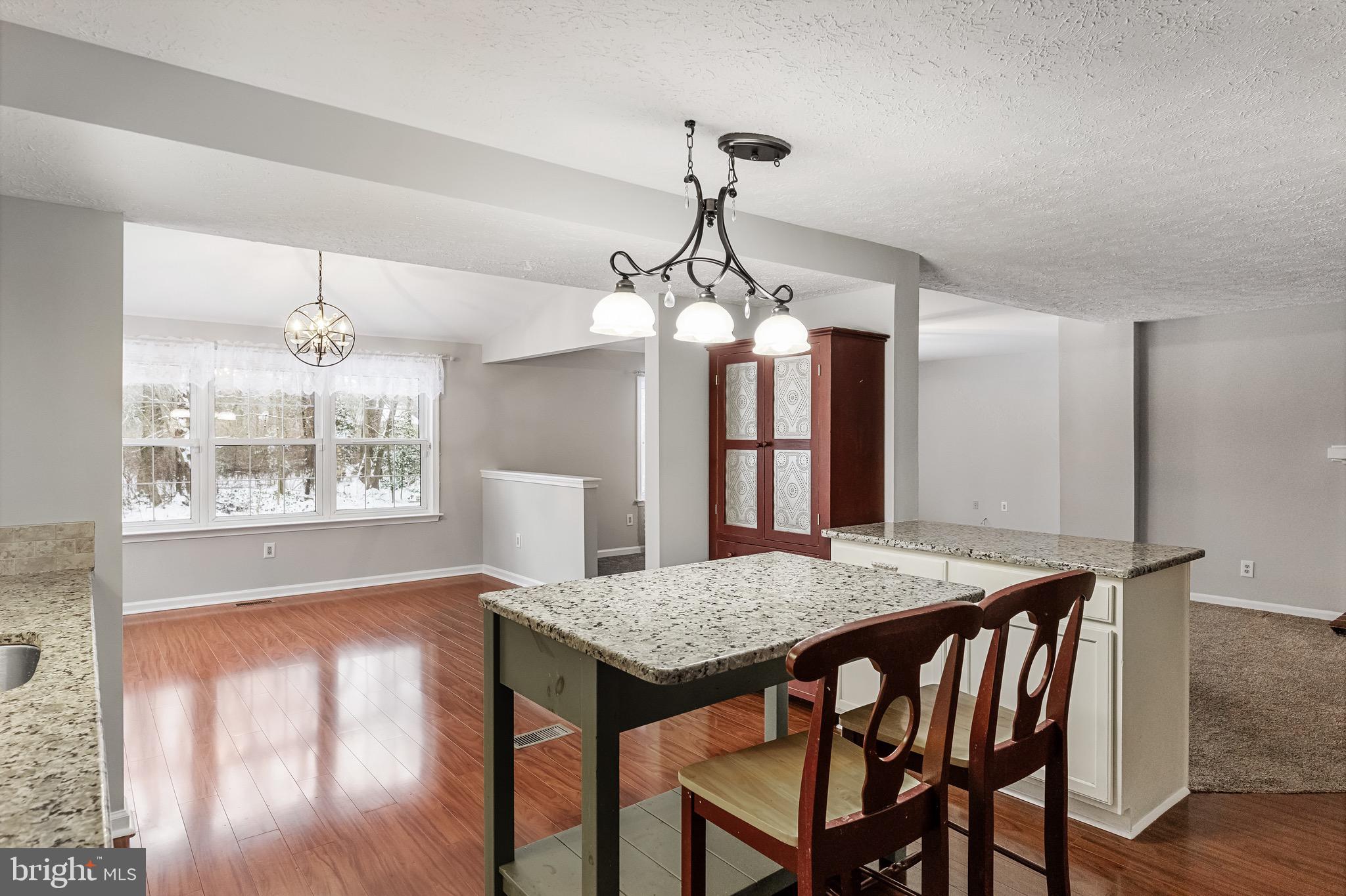 8 Jarrett COURT