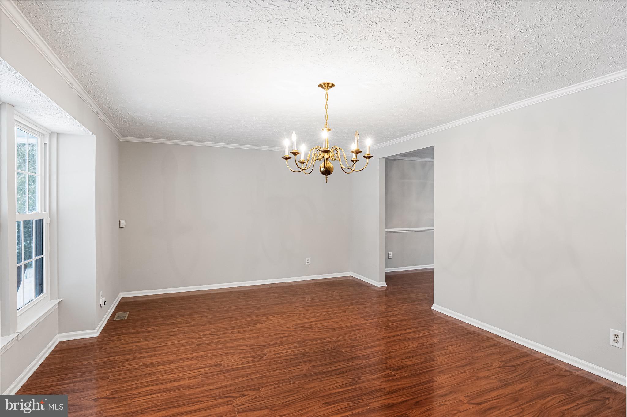 8 Jarrett COURT