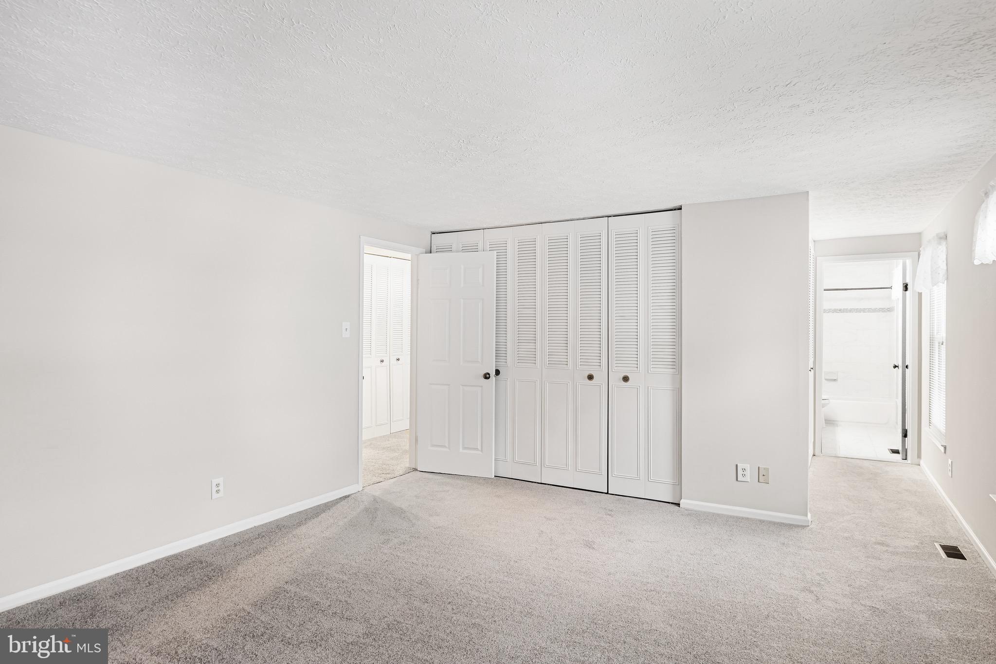 8 Jarrett COURT