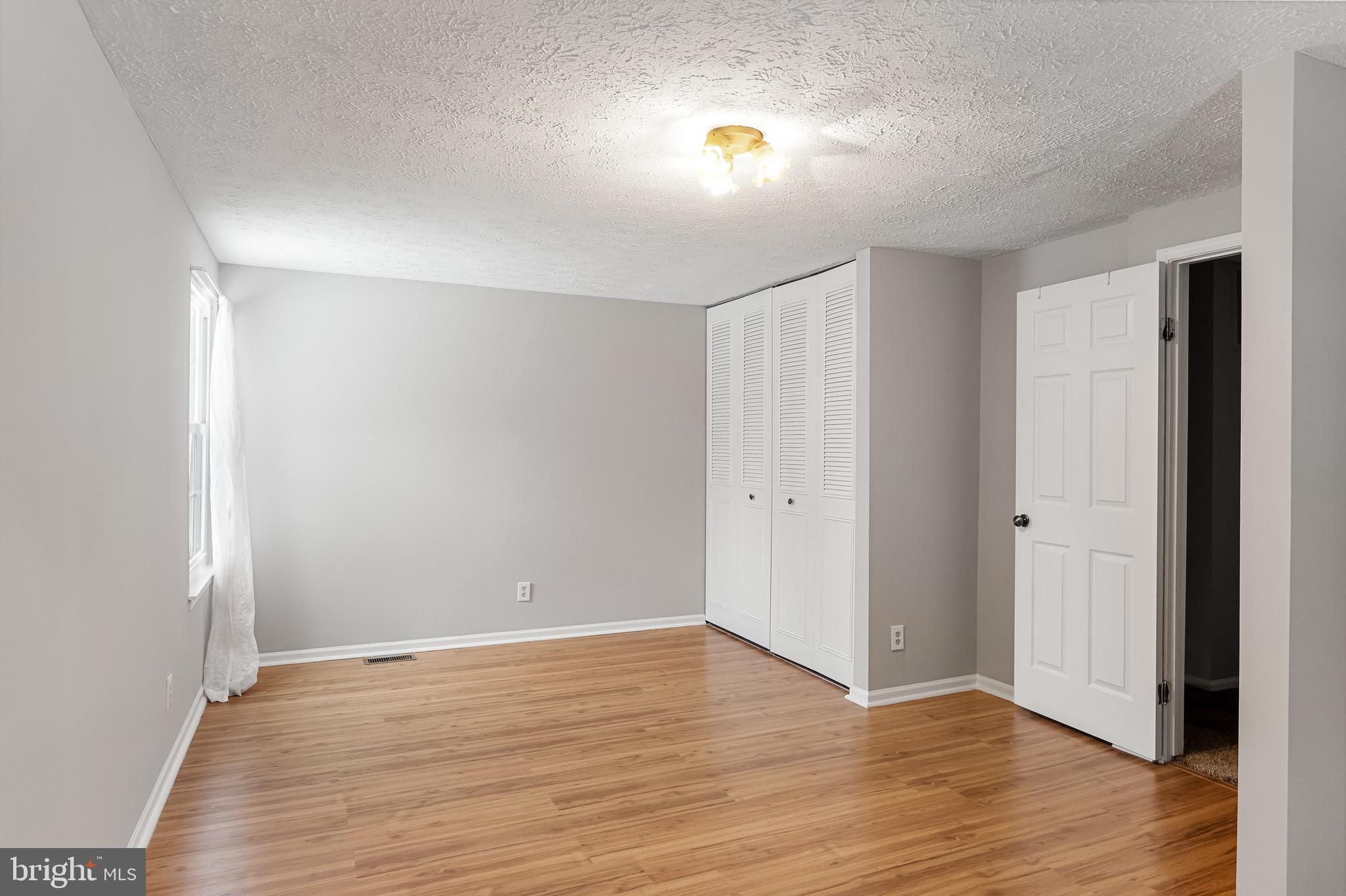 8 Jarrett COURT
