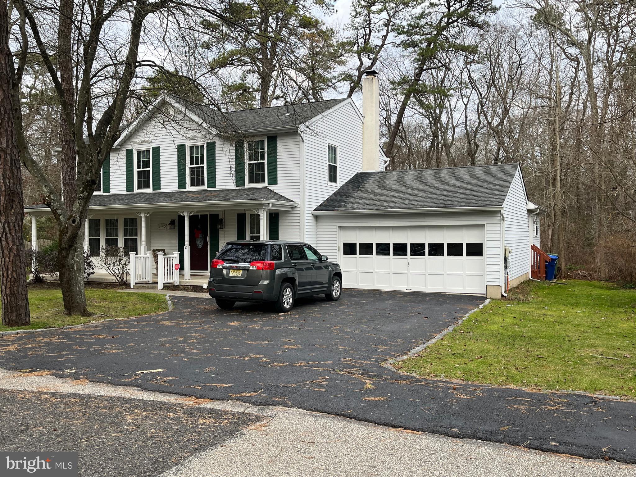 8 Jarrett COURT