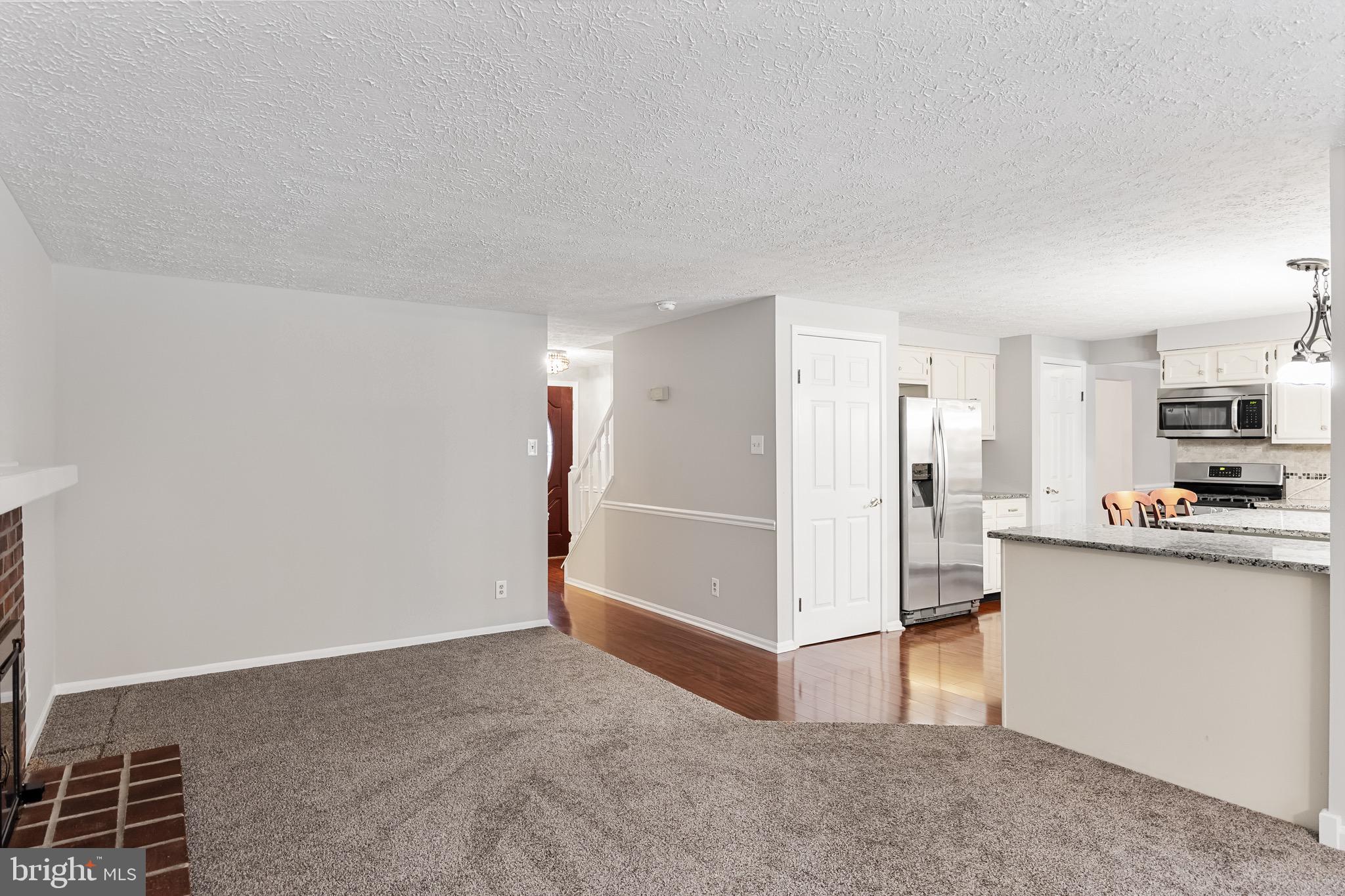 8 Jarrett COURT