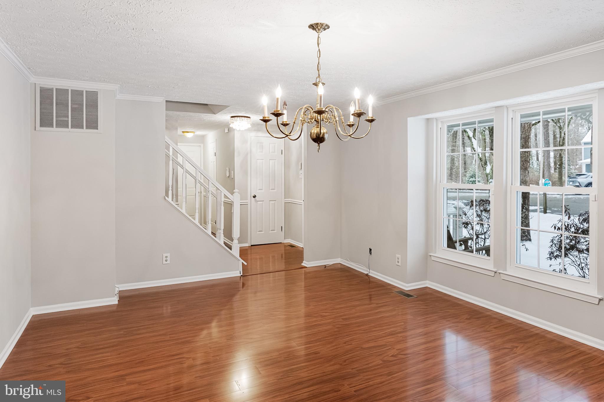 8 Jarrett COURT