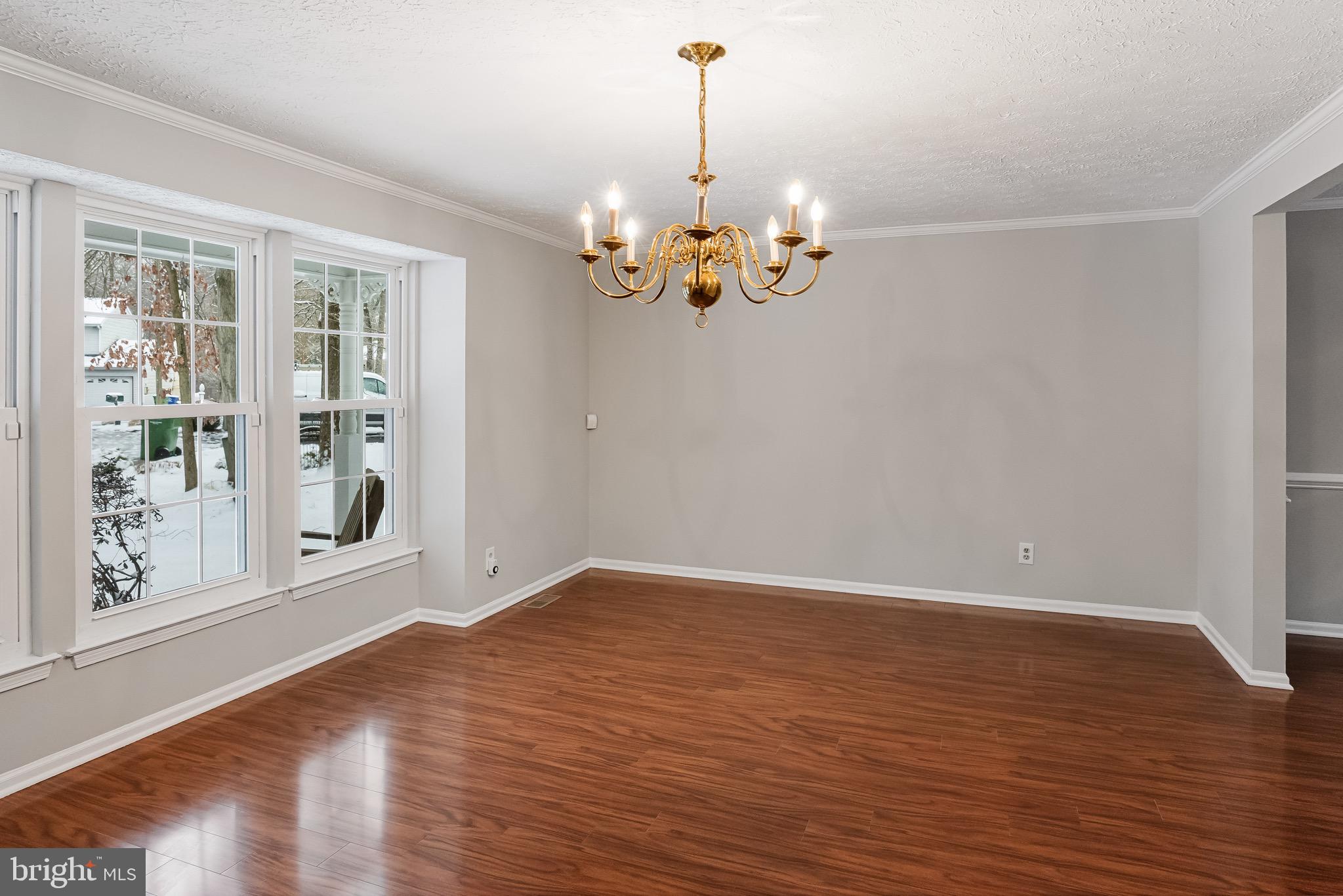 8 Jarrett COURT